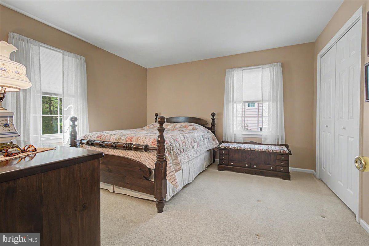 COUNTRY HILLS - Residential