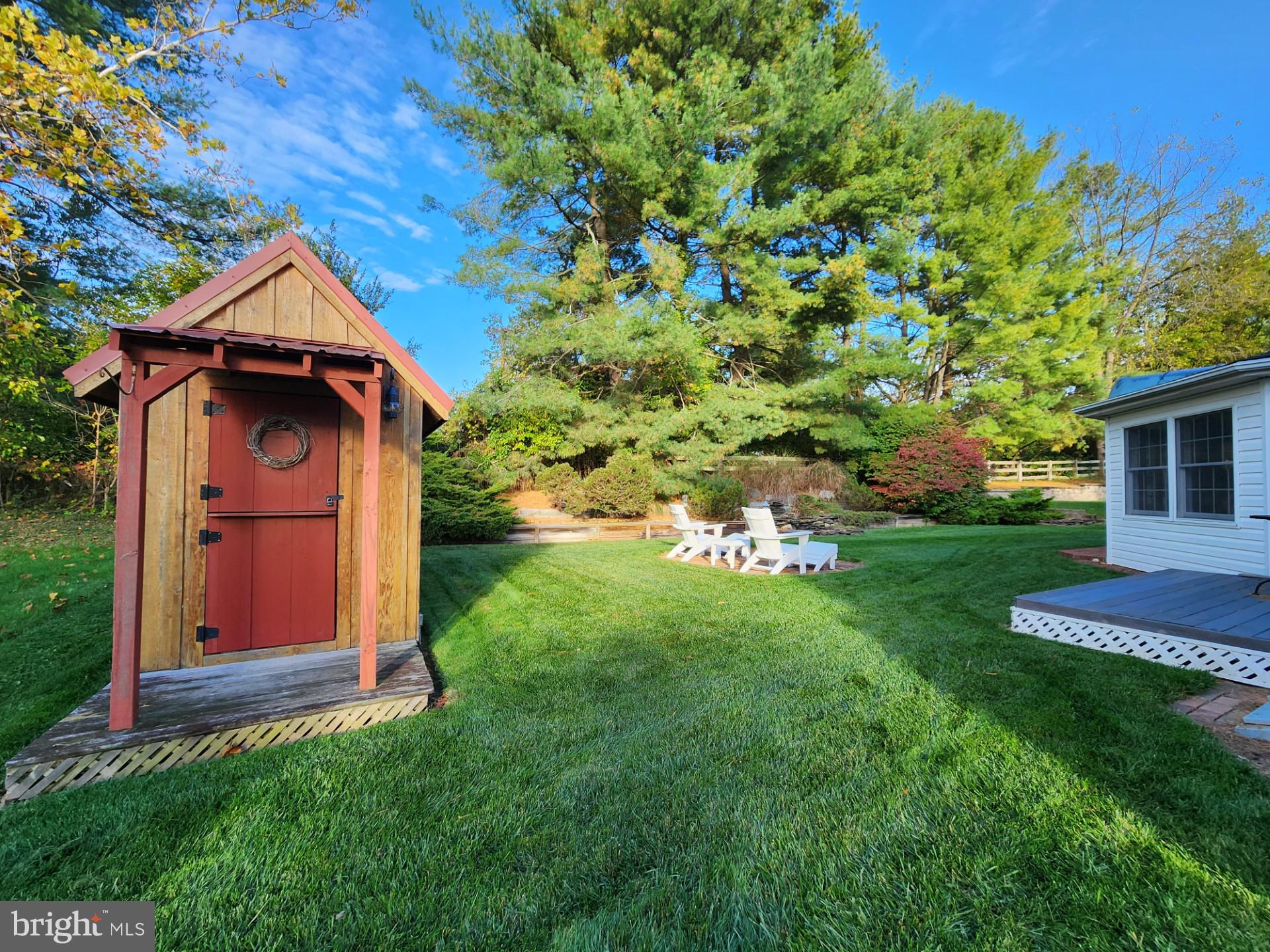 COUNTRY HILLS - Residential