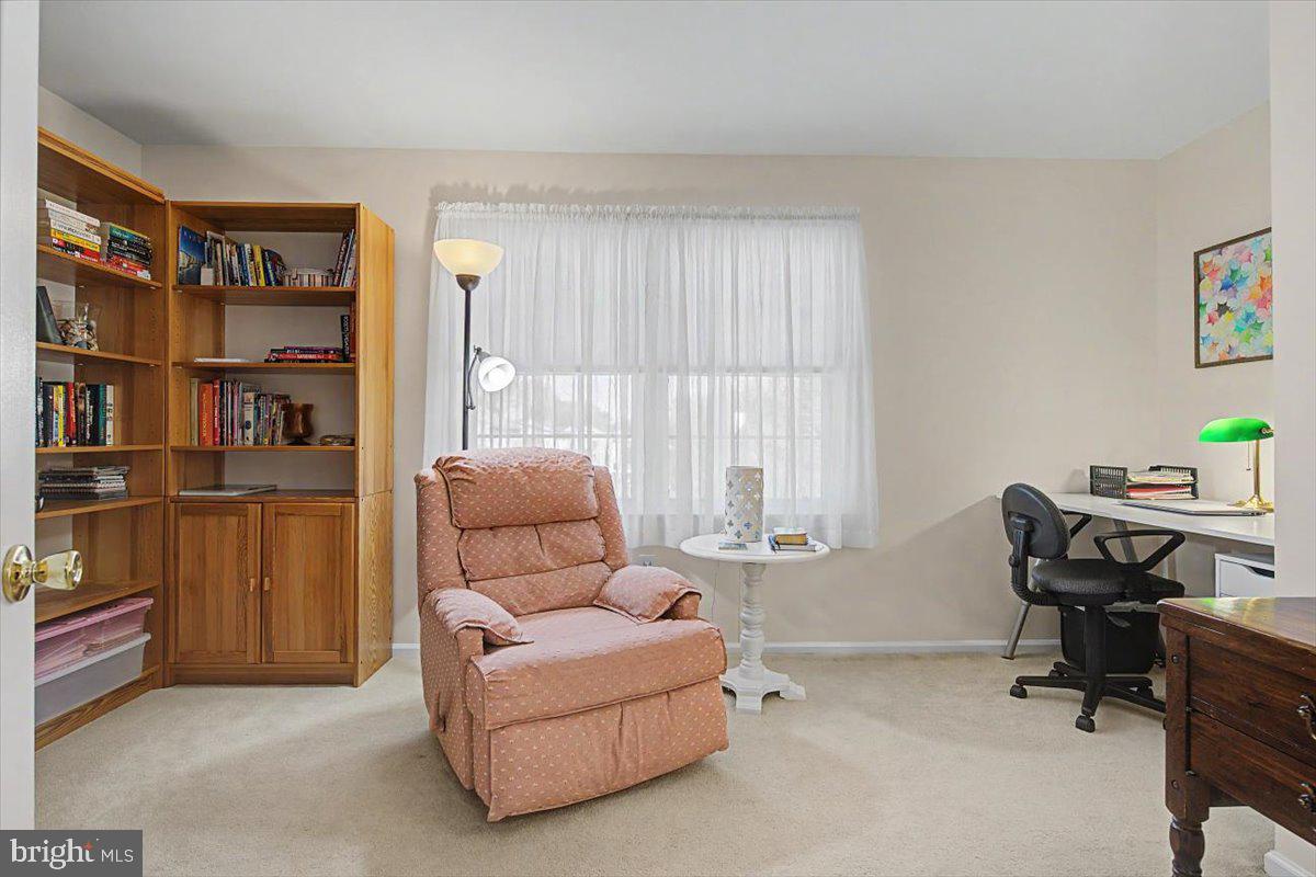 COUNTRY HILLS - Residential