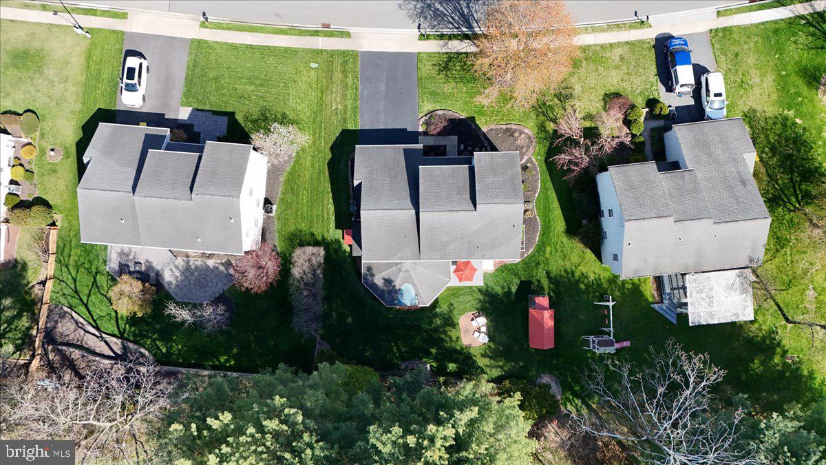 COUNTRY HILLS - Residential