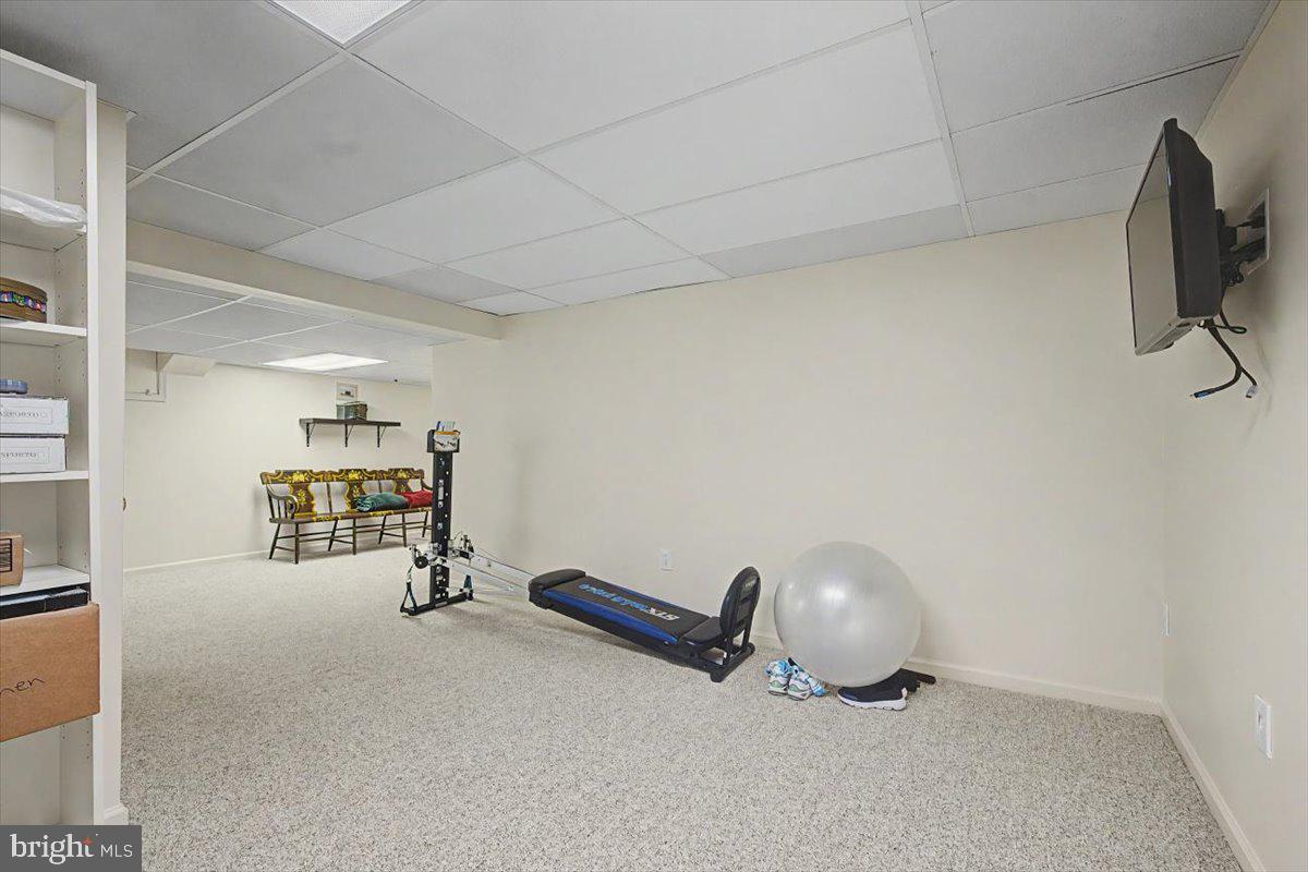 COUNTRY HILLS - Residential