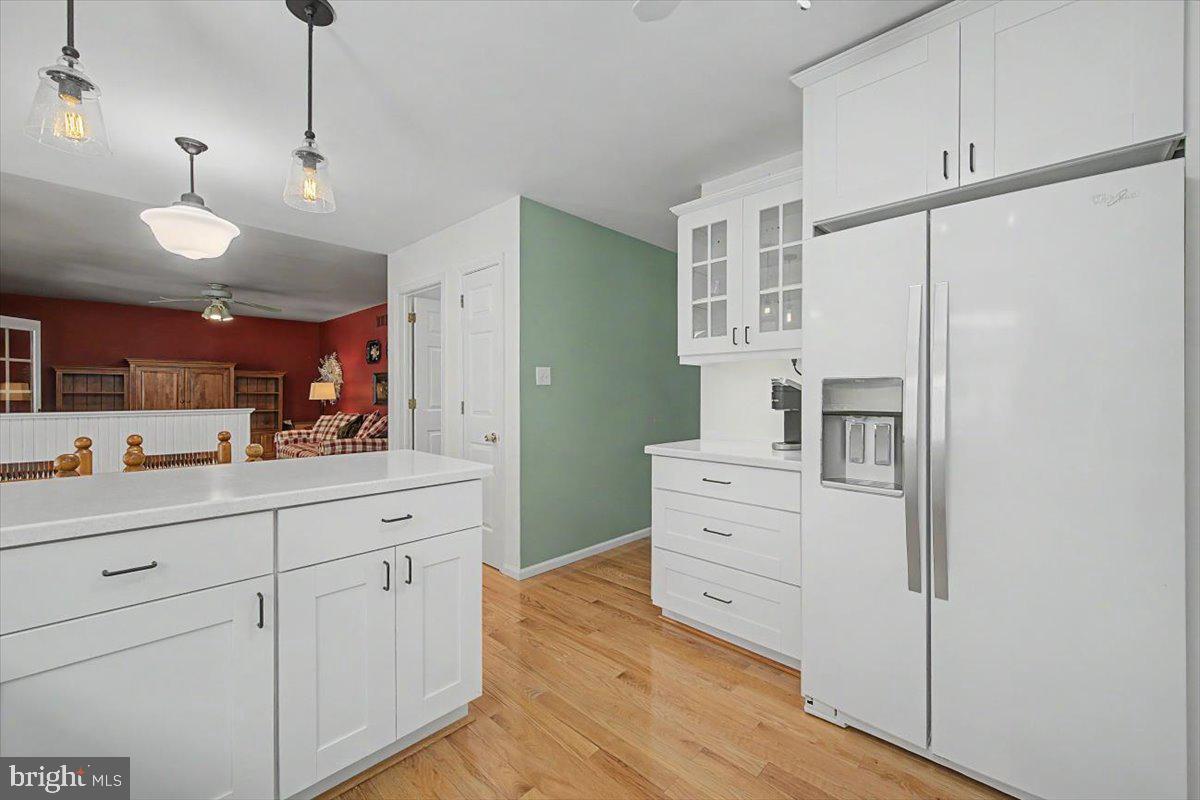 COUNTRY HILLS - Residential