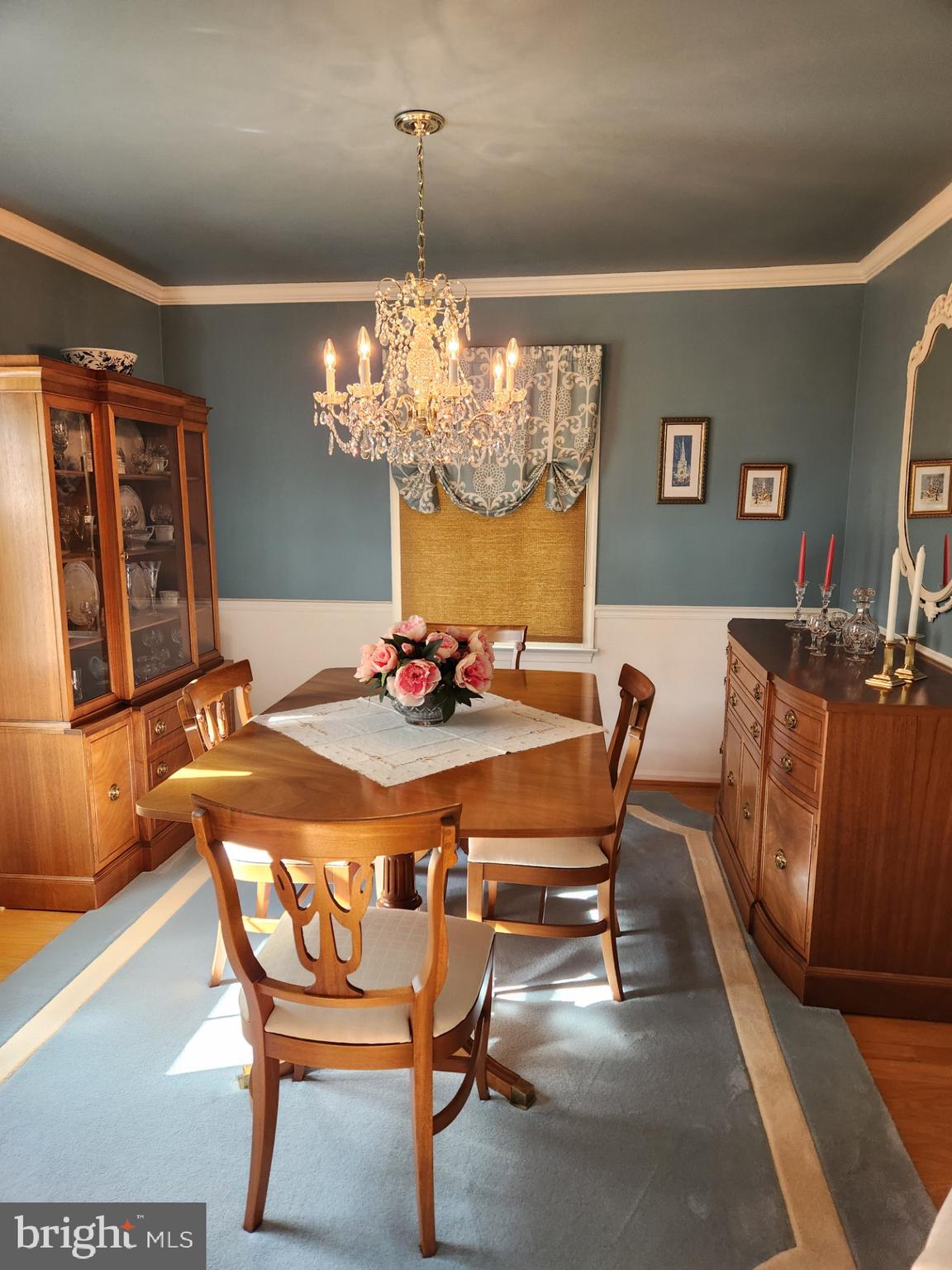 COUNTRY HILLS - Residential