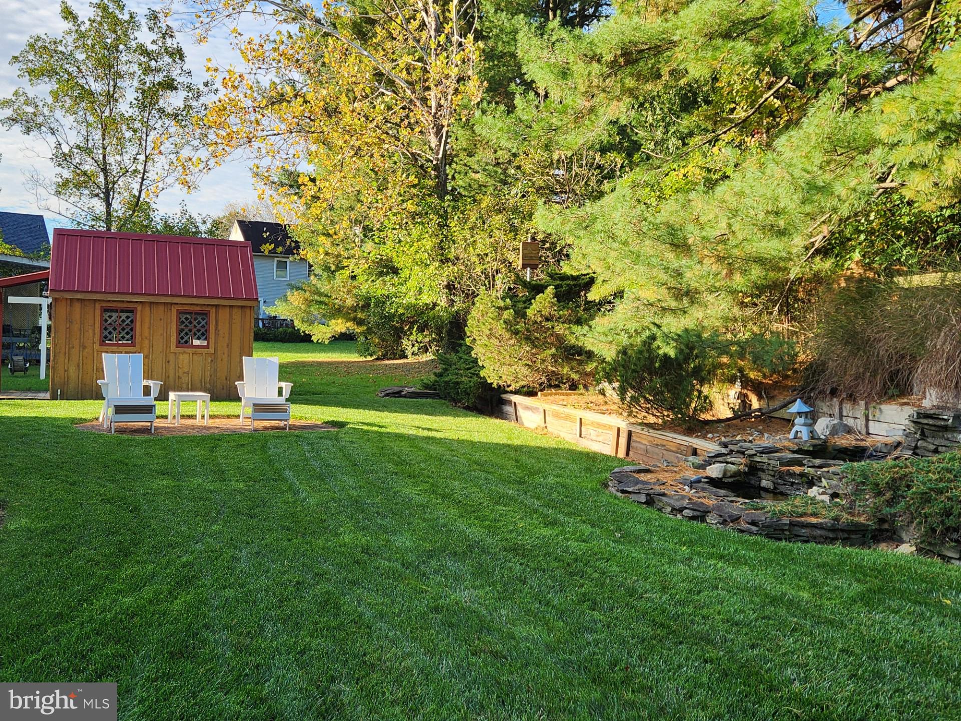 COUNTRY HILLS - Residential