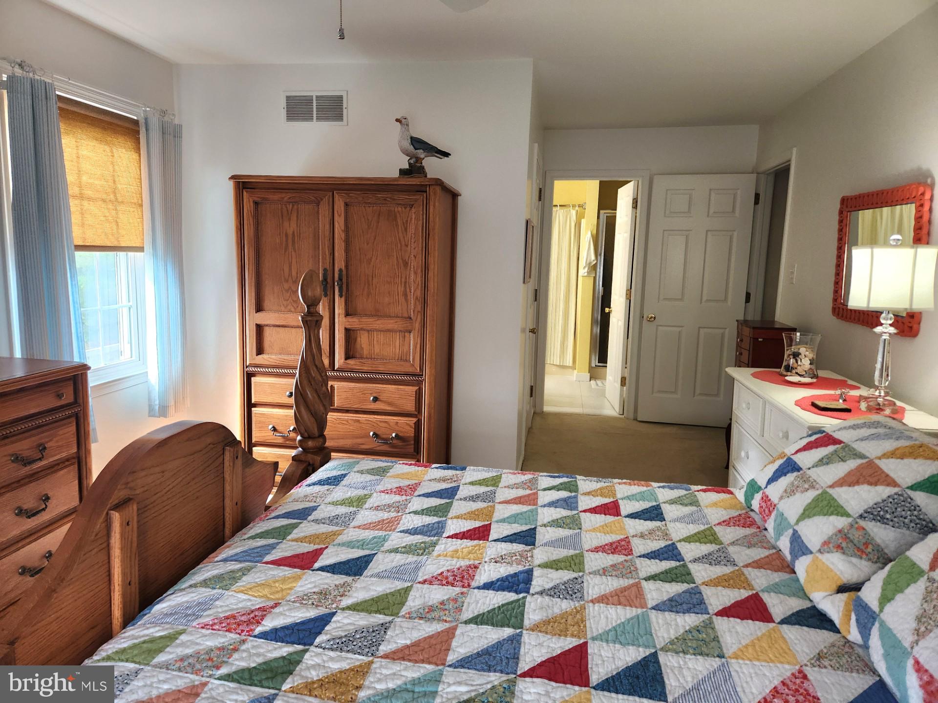 COUNTRY HILLS - Residential