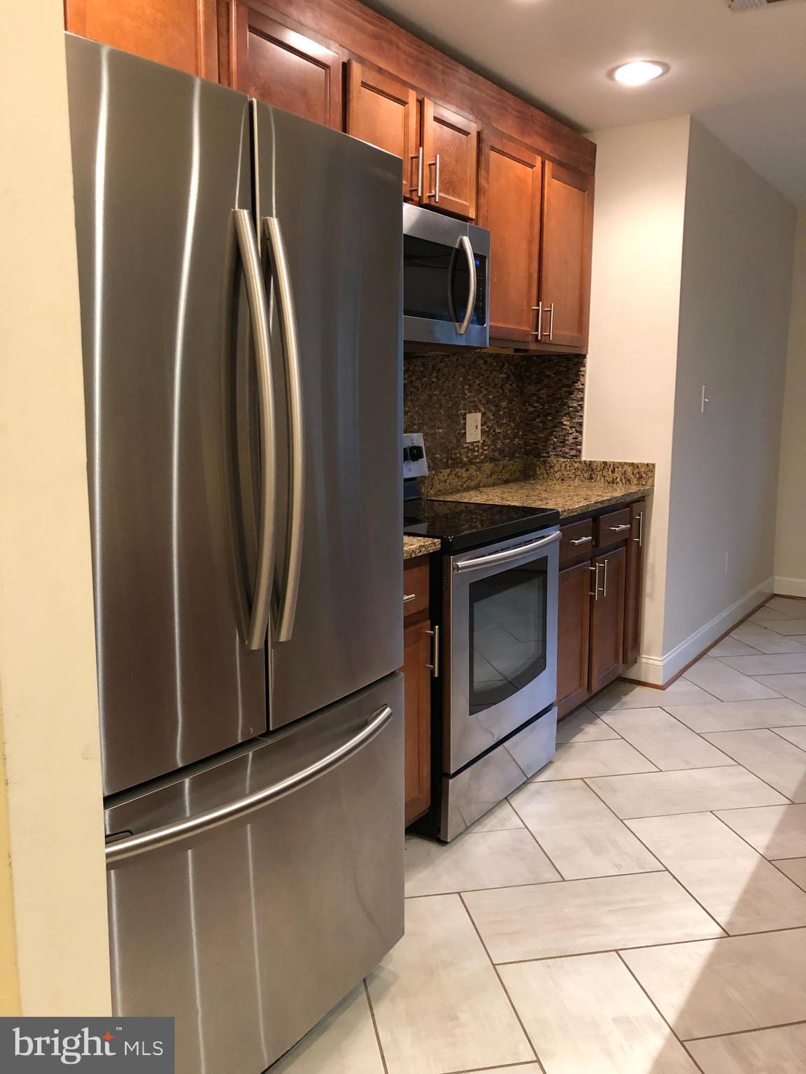 HAMPTON MEADOWS - Residential Lease