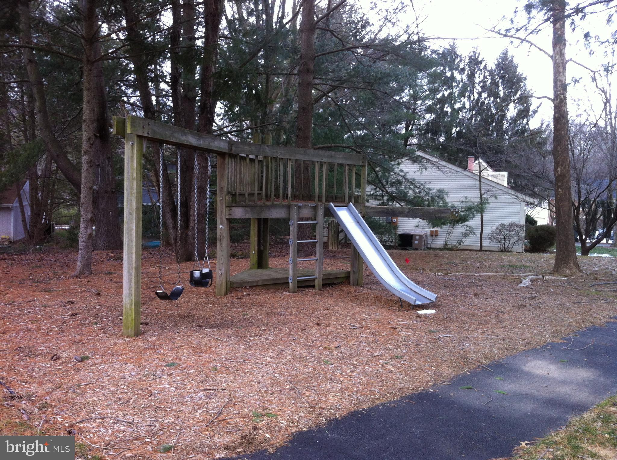 HAMPTON MEADOWS - Residential Lease