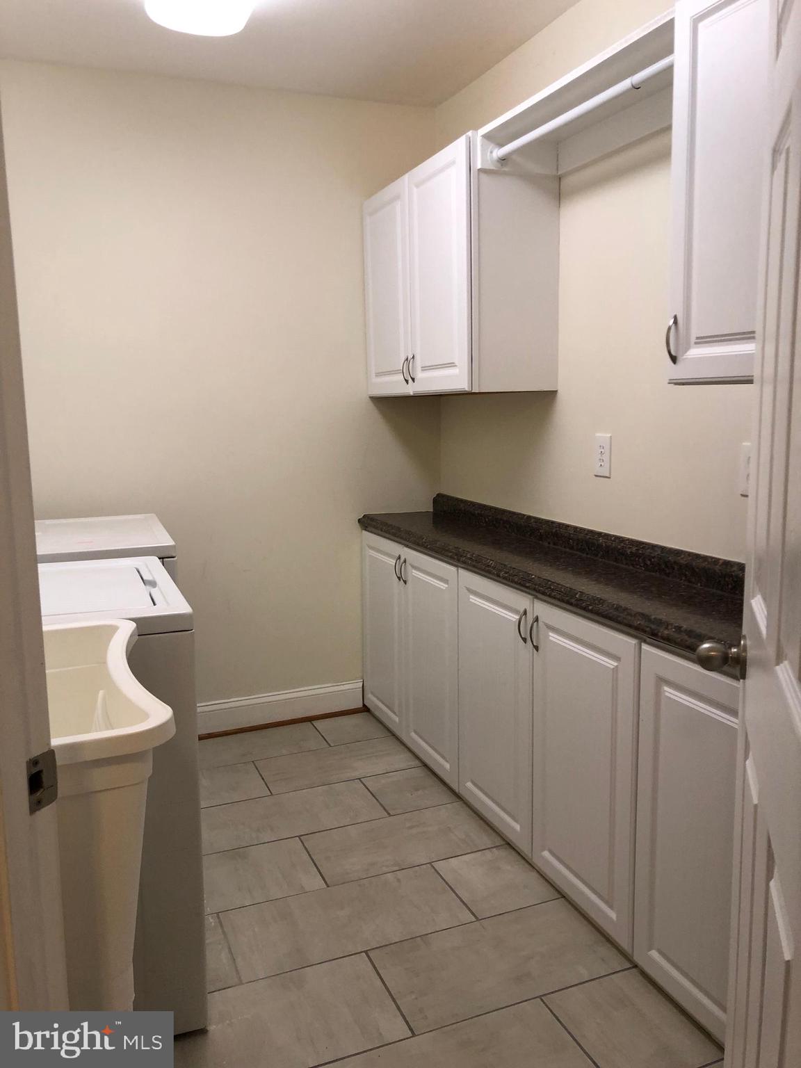 HAMPTON MEADOWS - Residential Lease