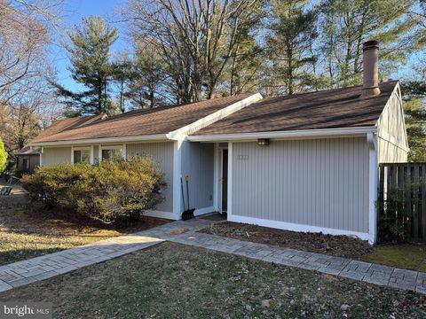 11303 GATESBOROUGH LANE RESTON VA 20191