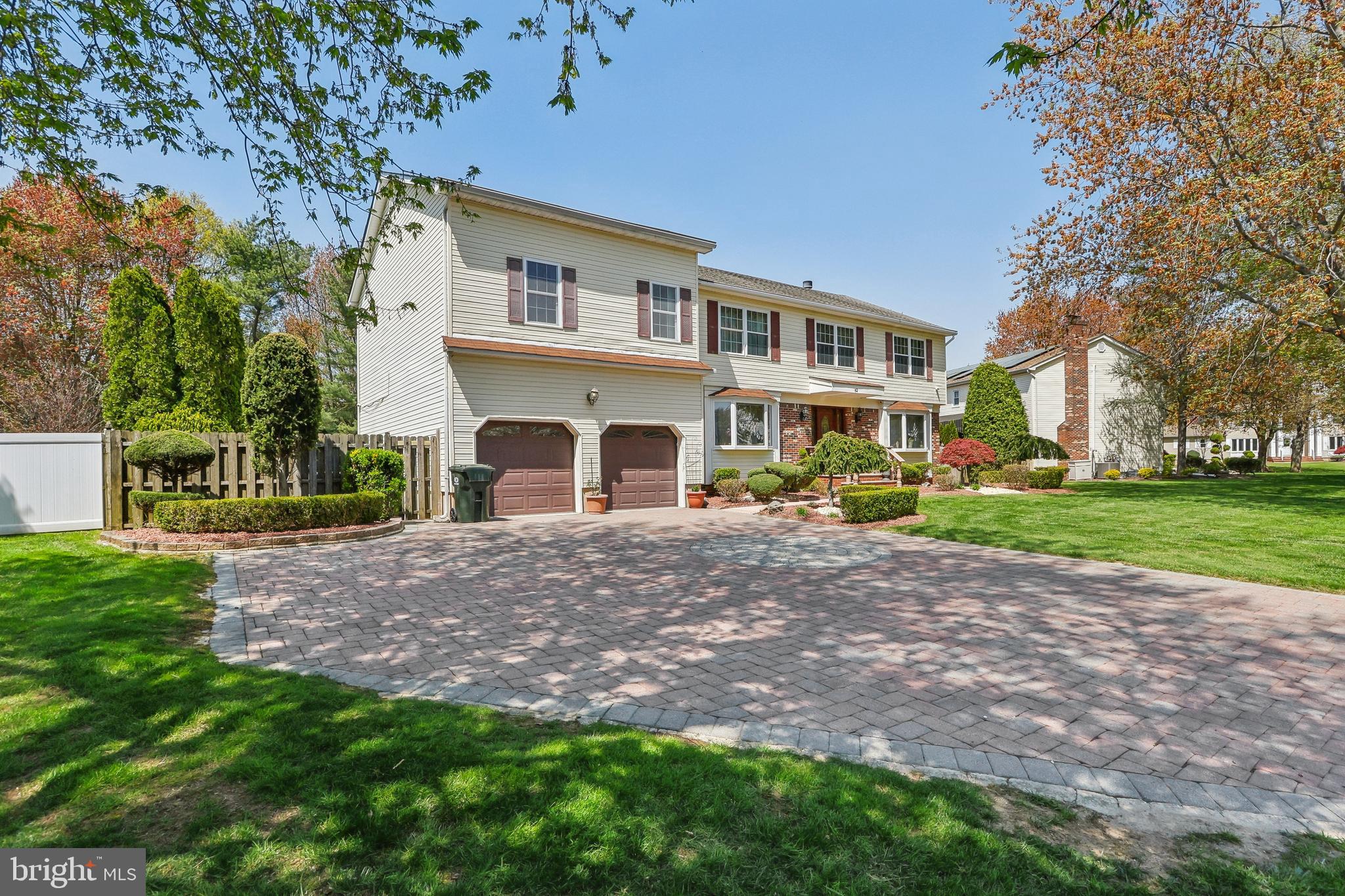 62 ROCKWELL CIRCLE