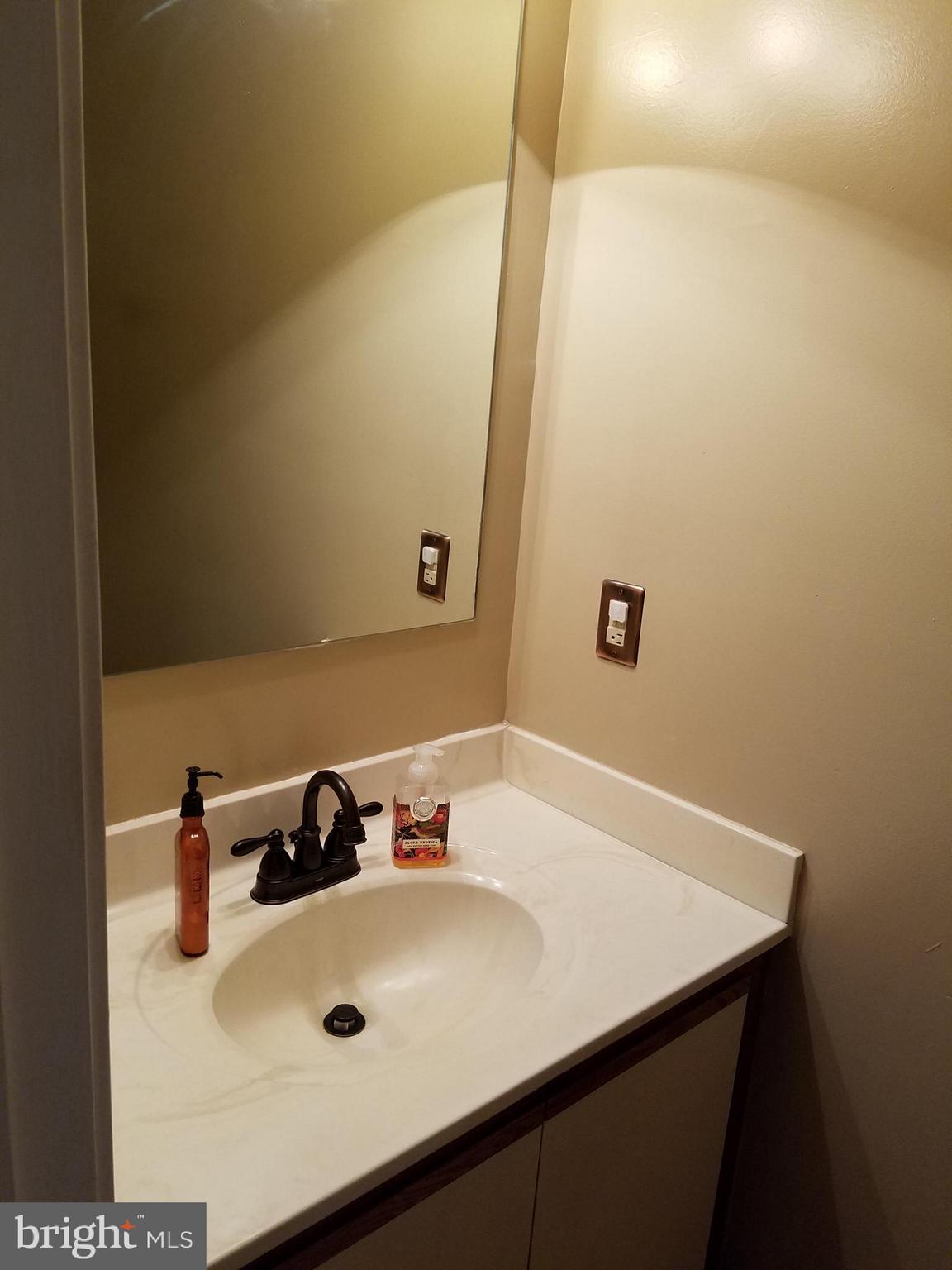 VILLAGE OF KINGS CONTRIVANCE - Residential Lease