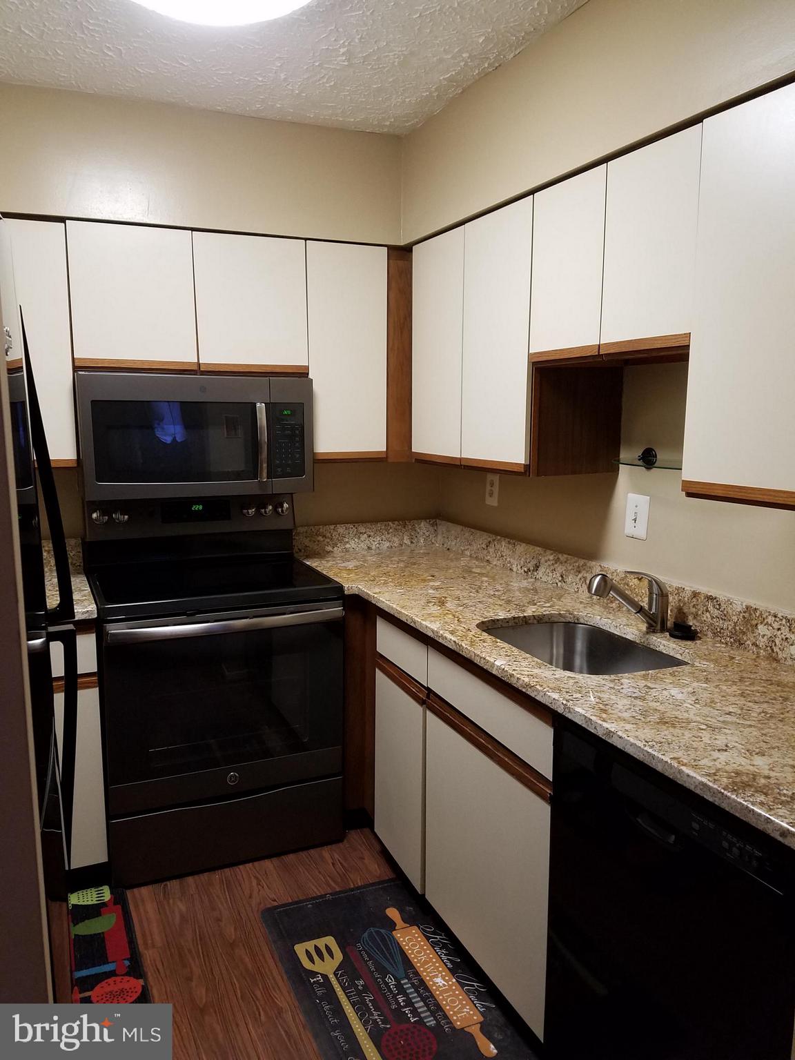 VILLAGE OF KINGS CONTRIVANCE - Residential Lease