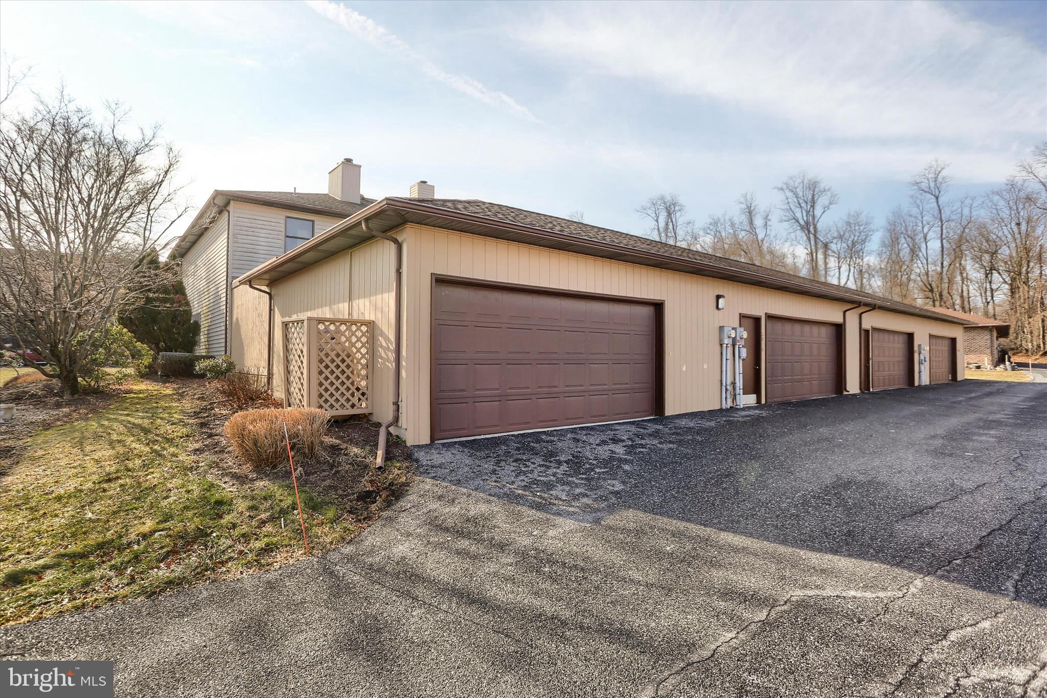 CLUB ESTATES - Residential