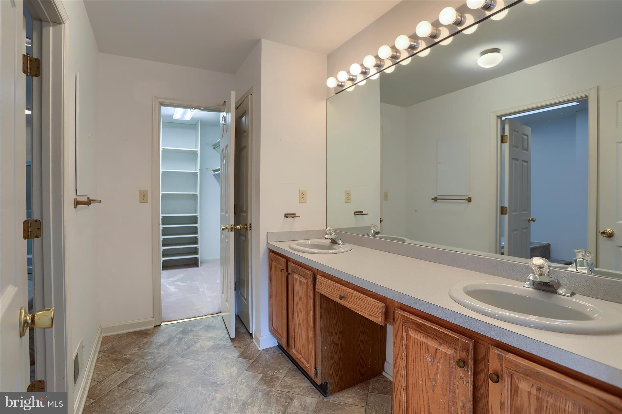 CLUB ESTATES - Residential