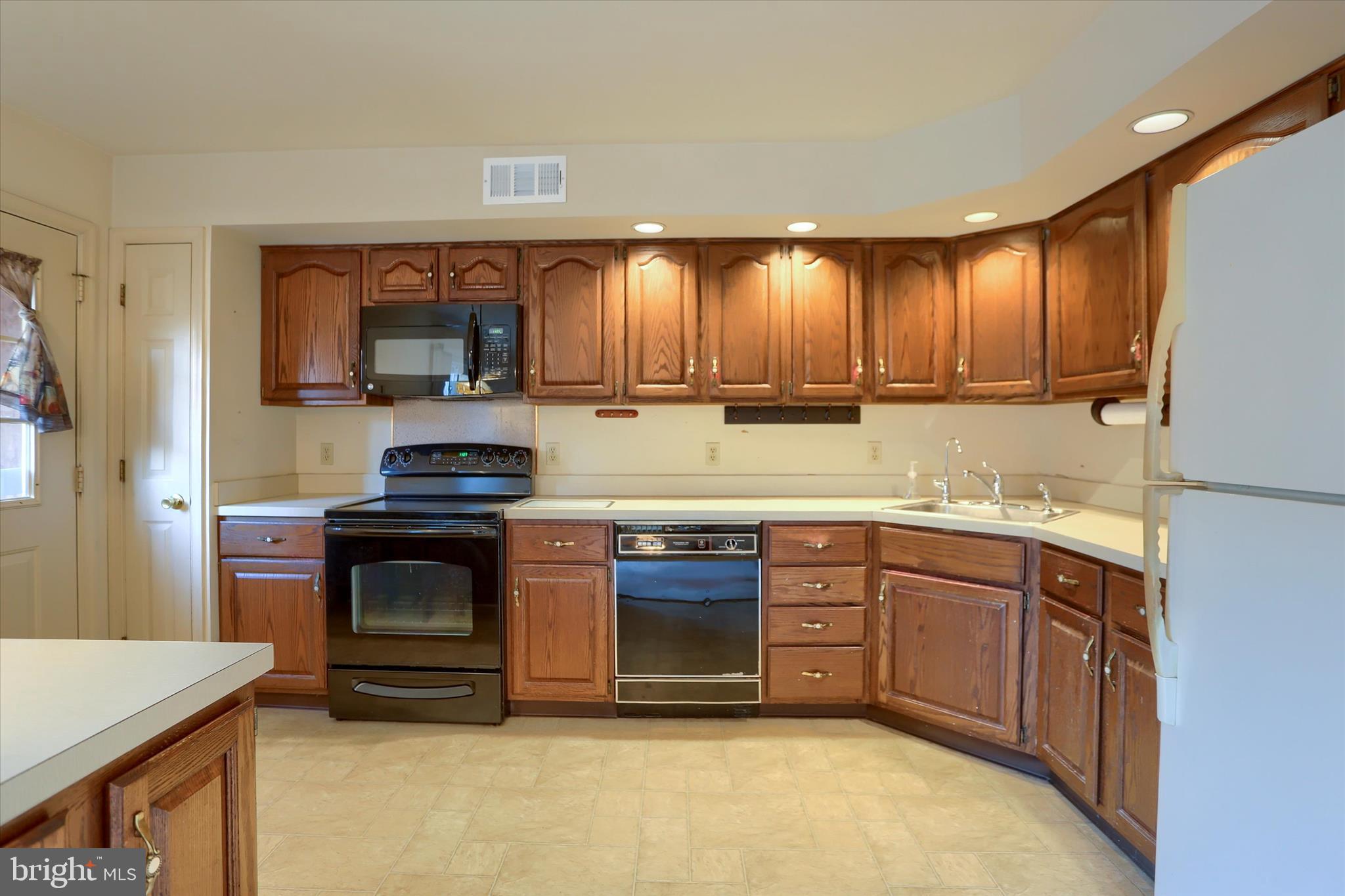 CLUB ESTATES - Residential