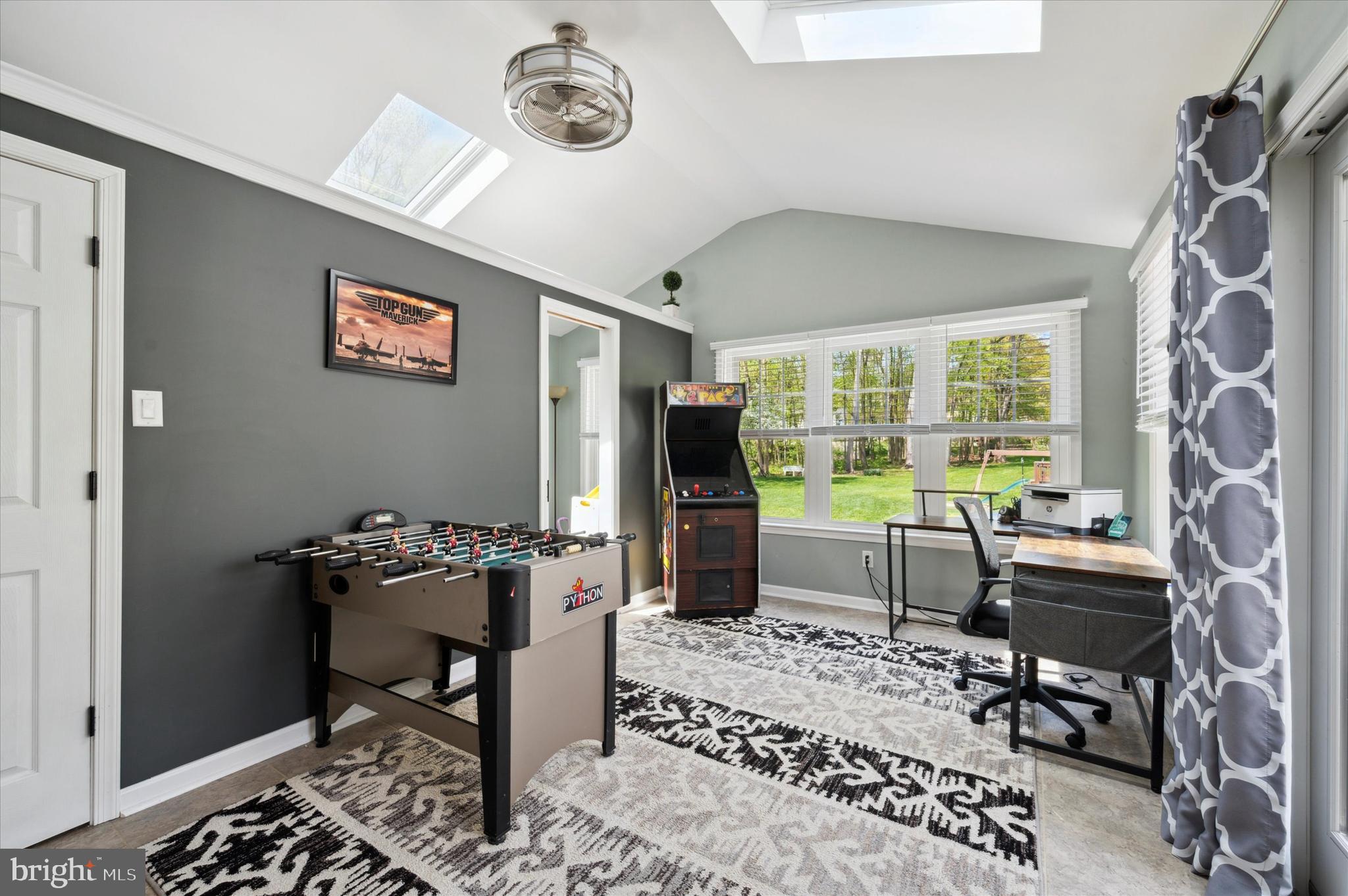 HUNTERS WOODS - Residential