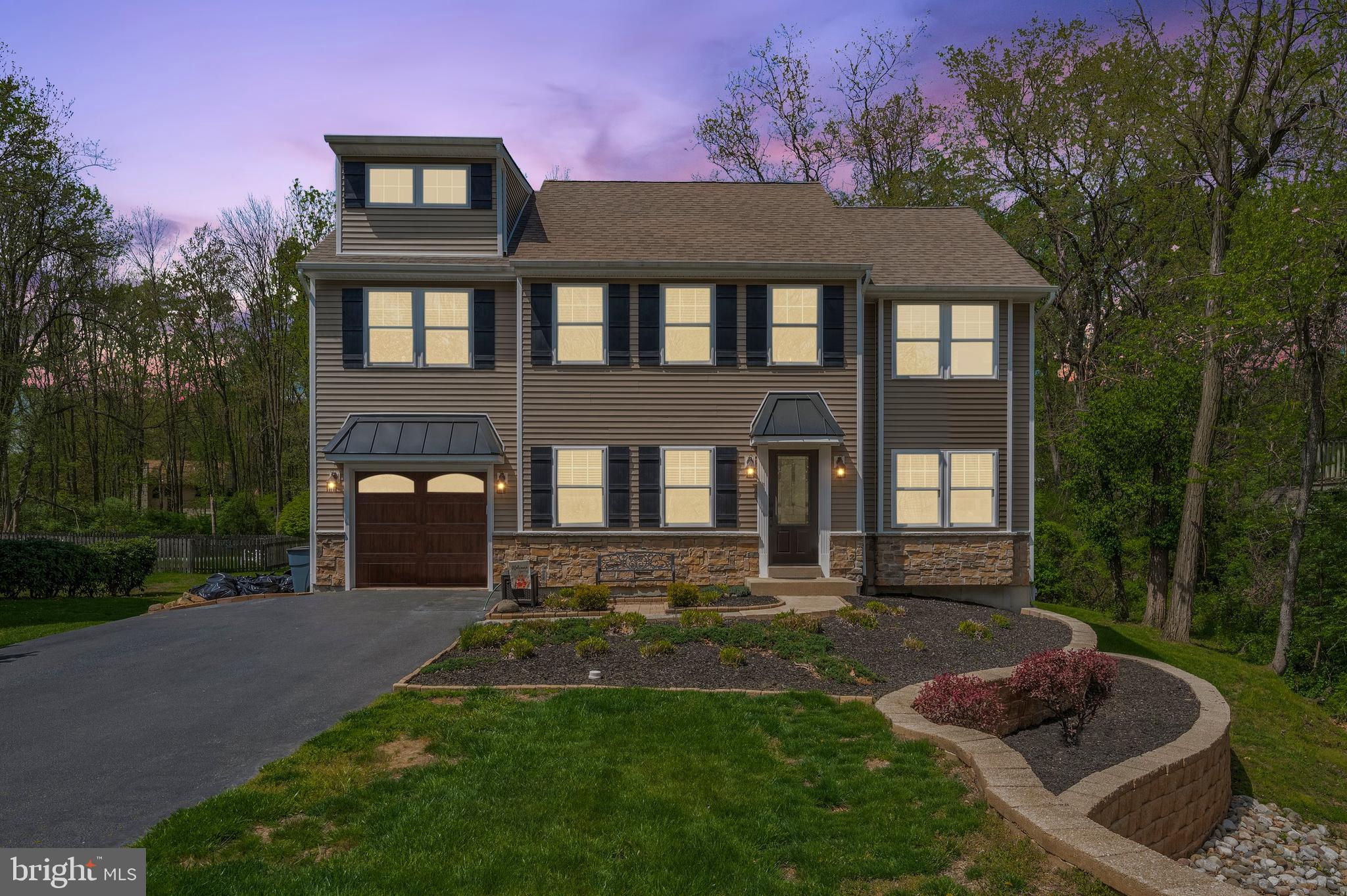 HUNTERS WOODS - Residential