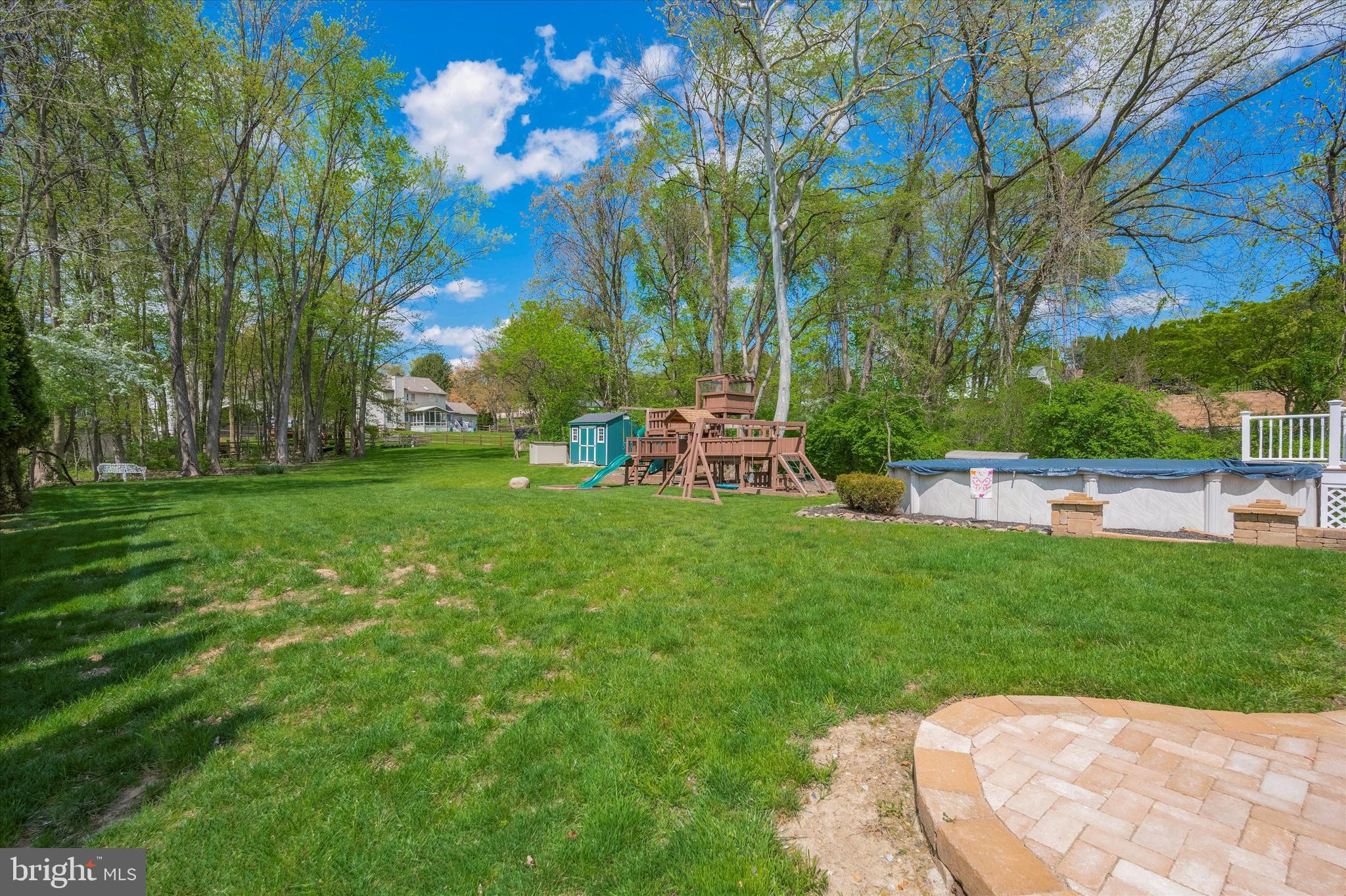 HUNTERS WOODS - Residential