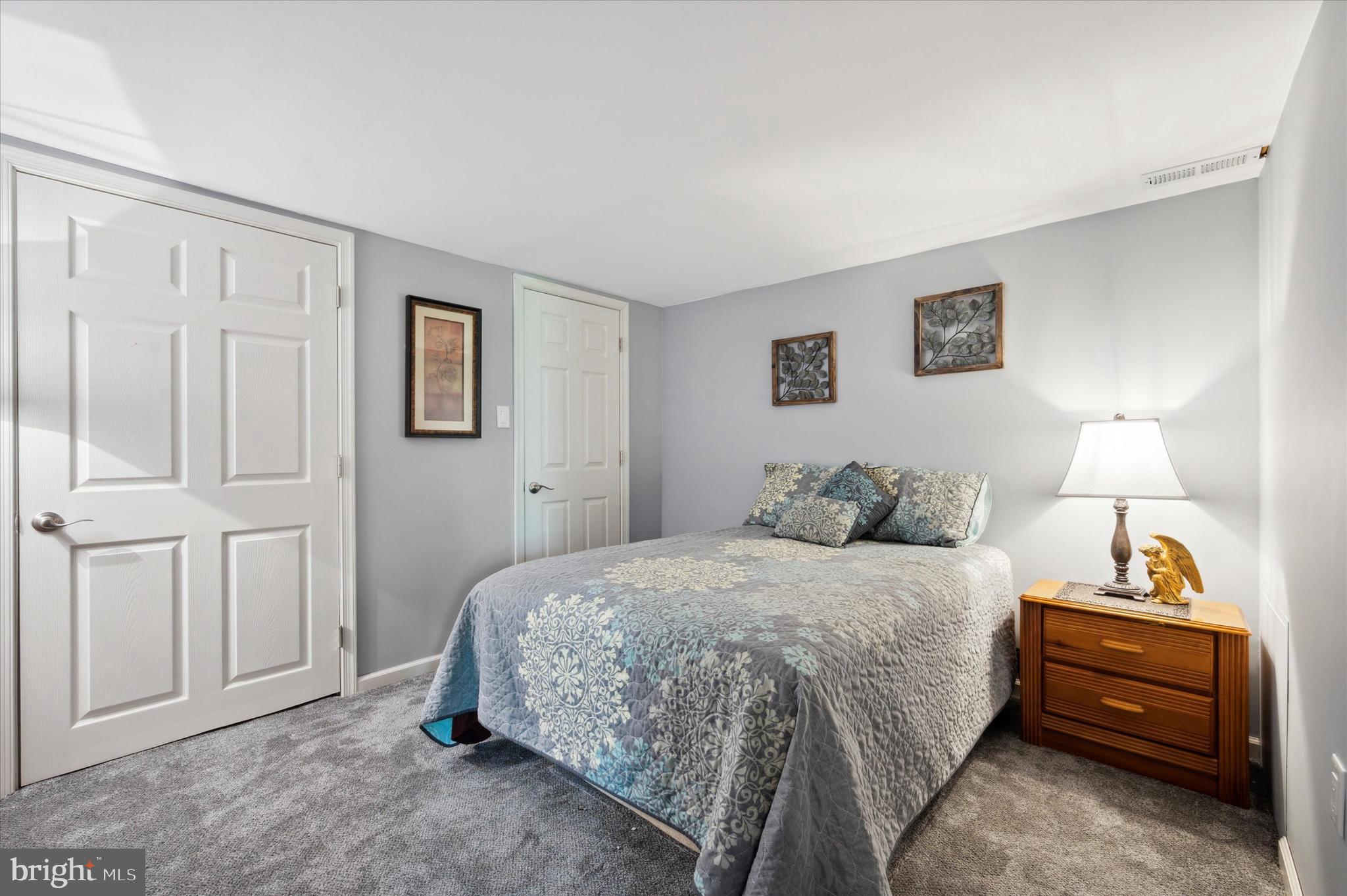 HUNTERS WOODS - Residential