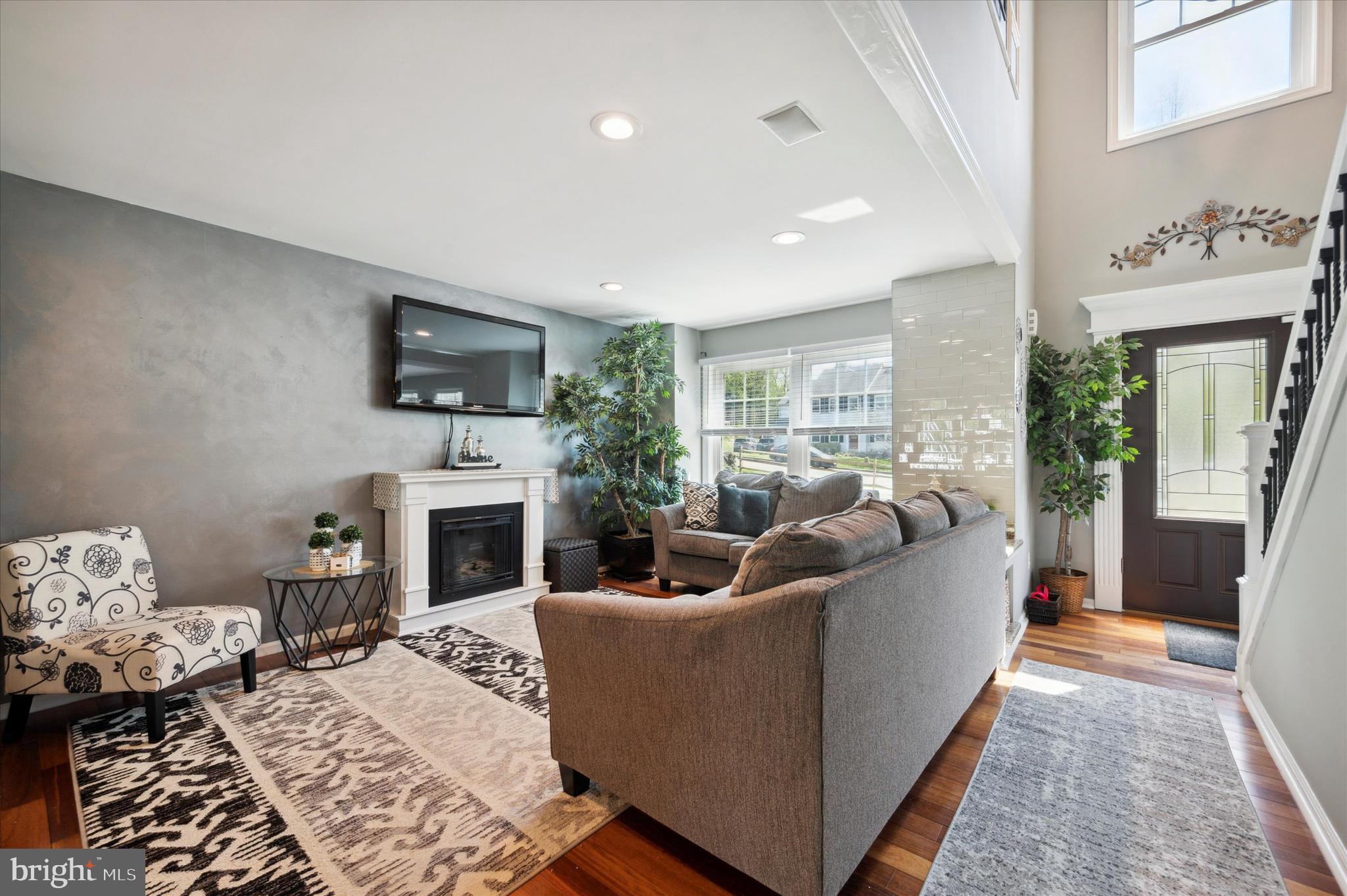 HUNTERS WOODS - Residential