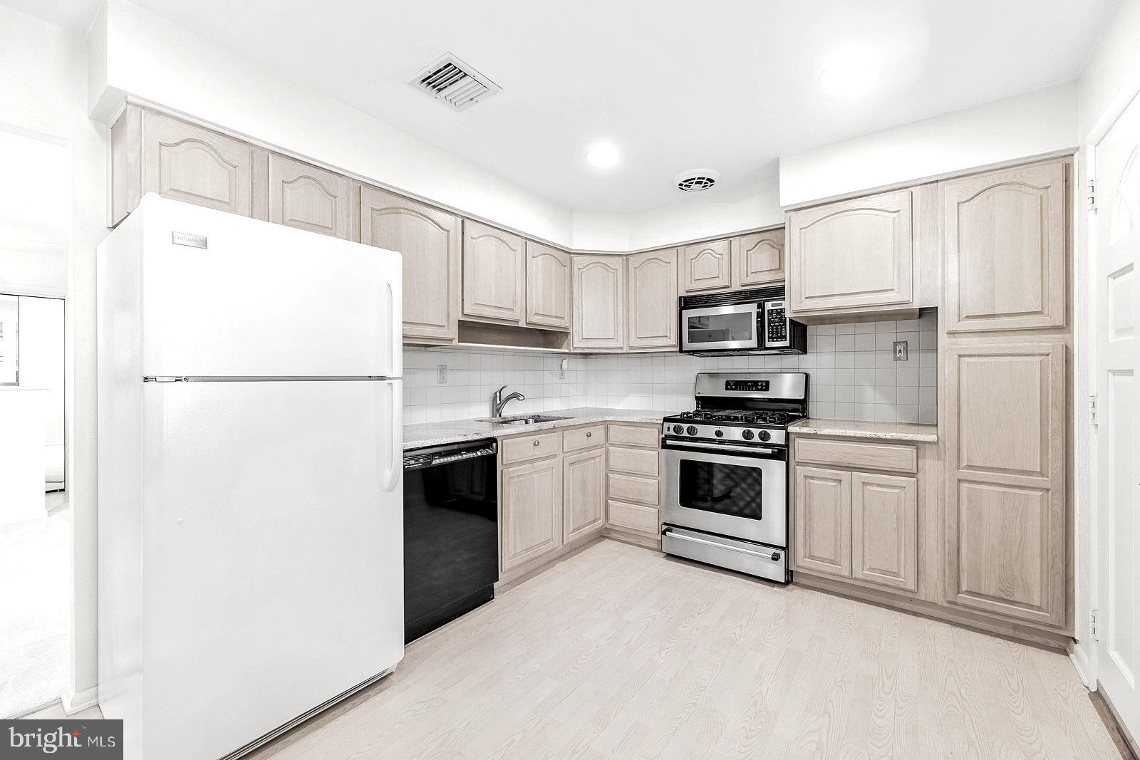 615 ARTWOOD DRIVE