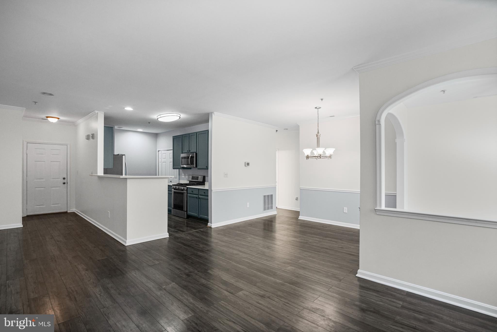 9645 DEVEDENTE DRIVE 204