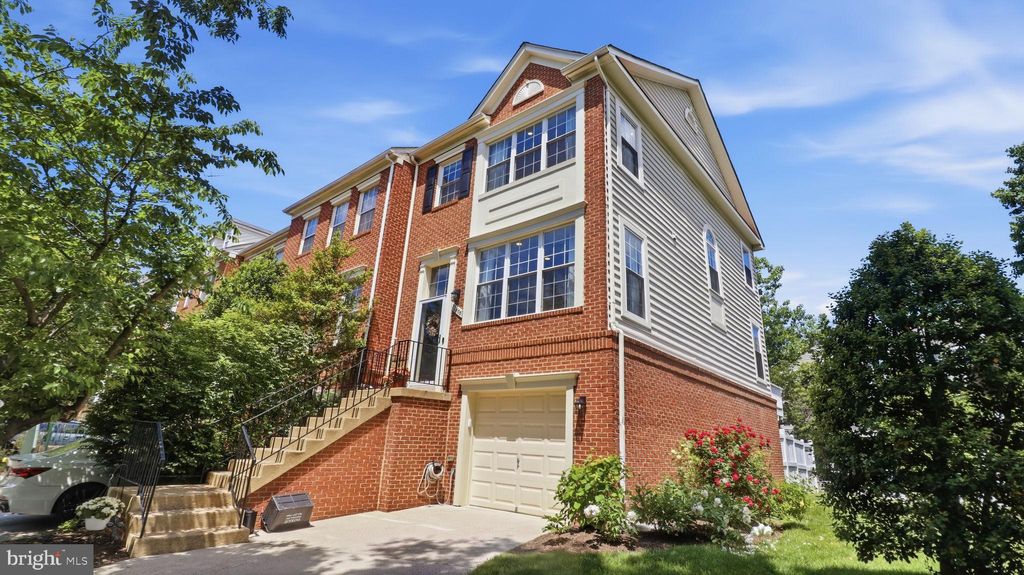 Photo of 12000 Edgemere Circle, RESTON, VA 20190 (MLS # VAFX2307794)