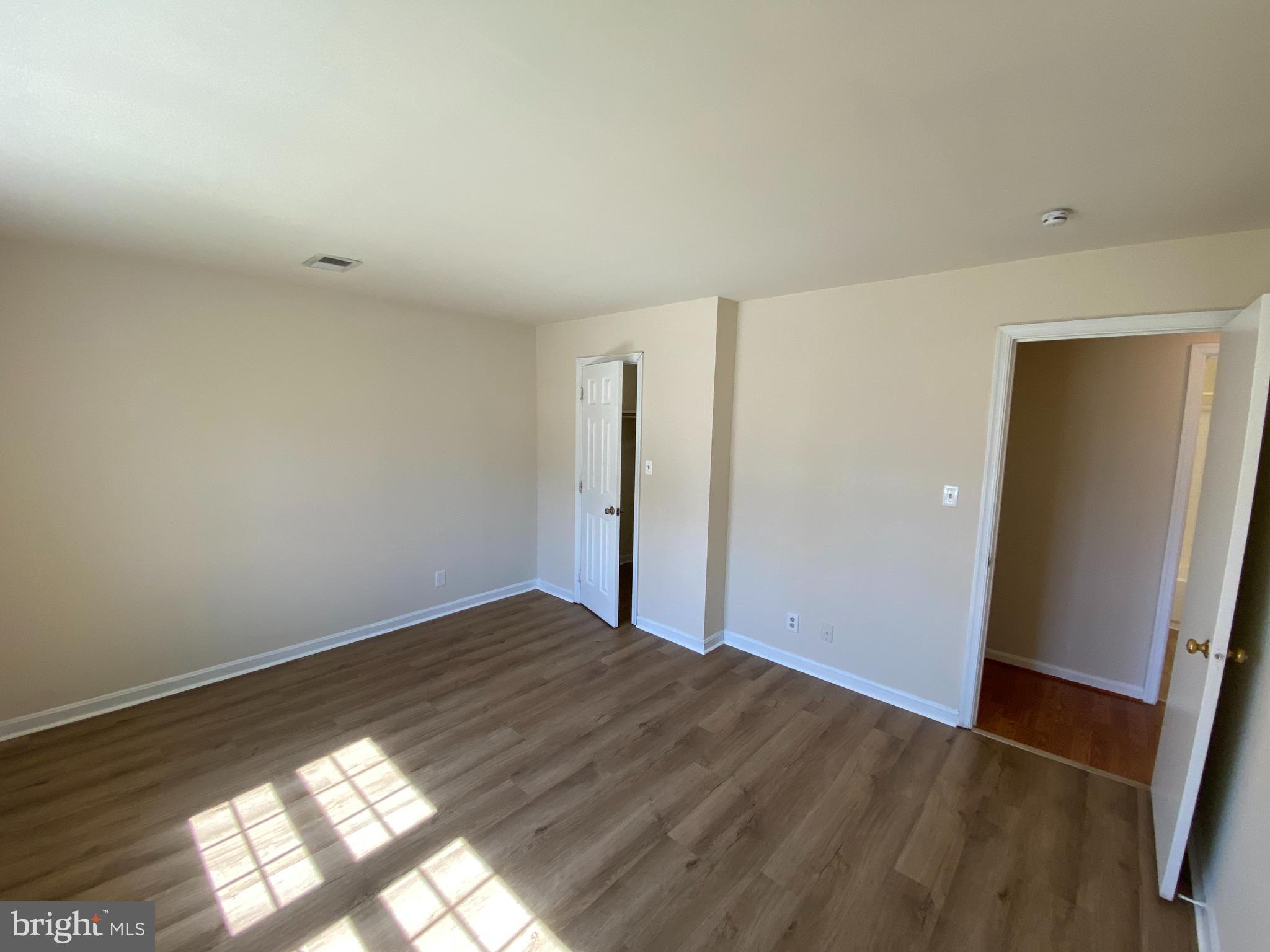 SUNNINGDALE MEADOWS - Residential Lease