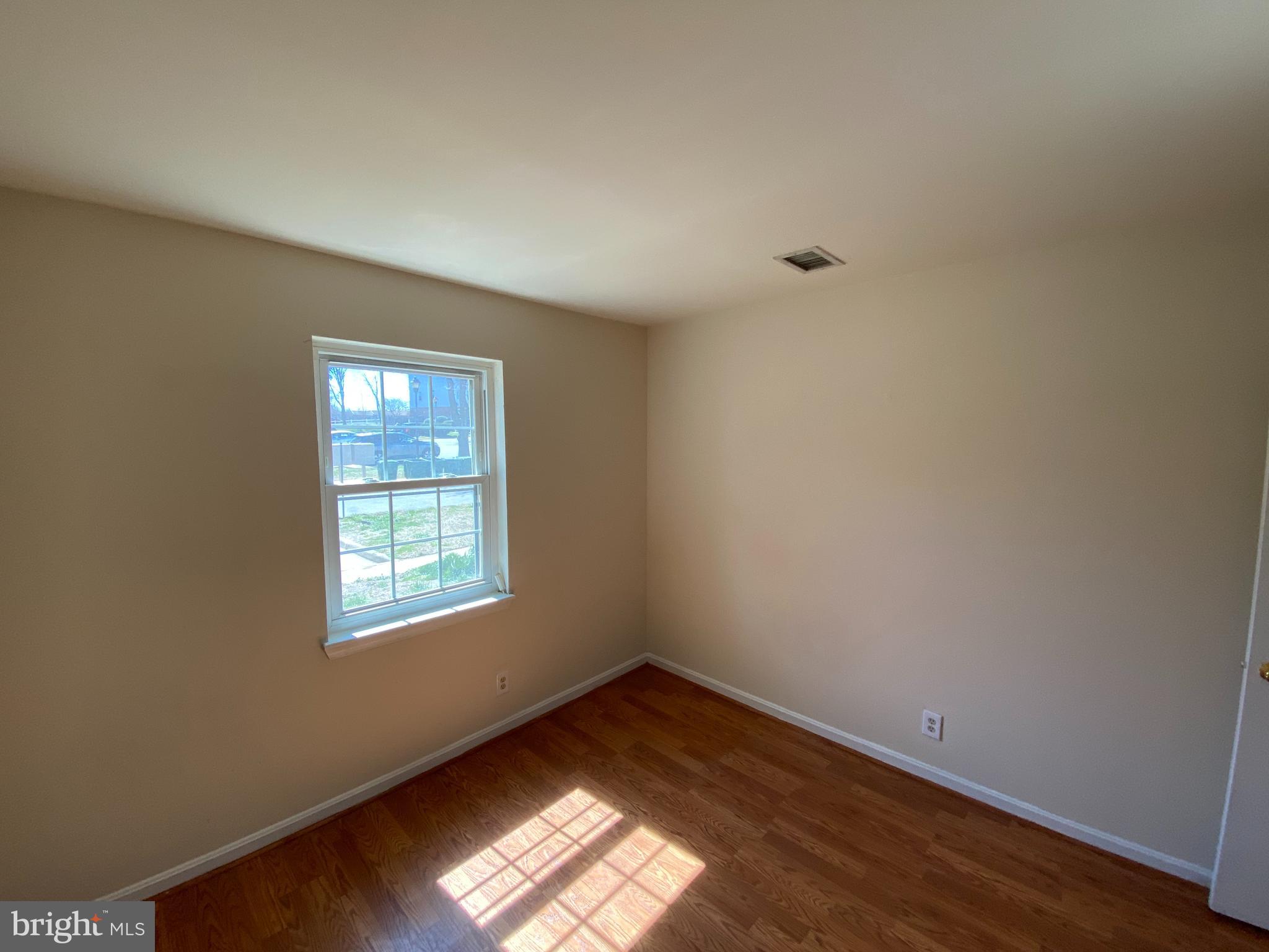 SUNNINGDALE MEADOWS - Residential Lease