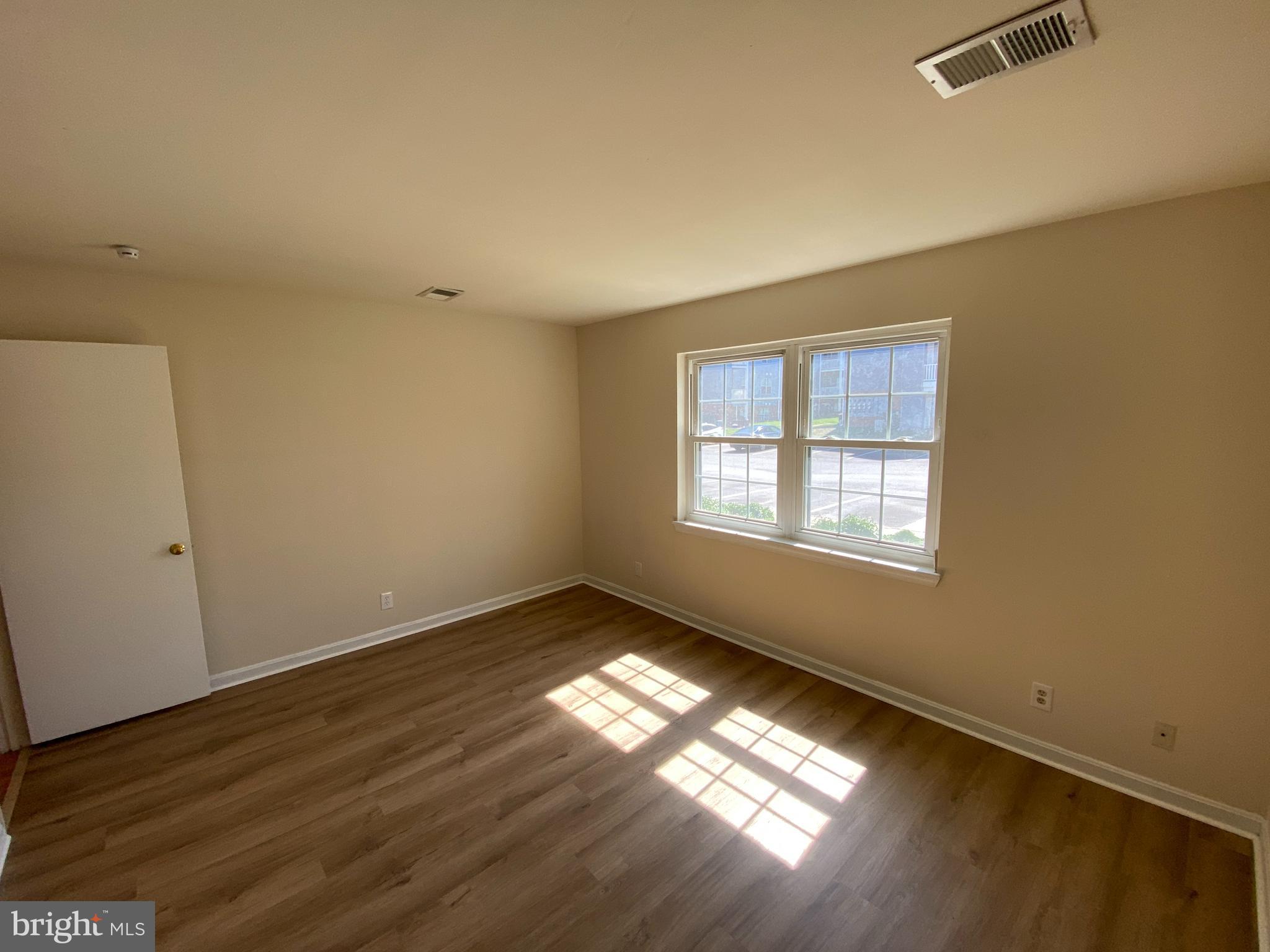 SUNNINGDALE MEADOWS - Residential Lease