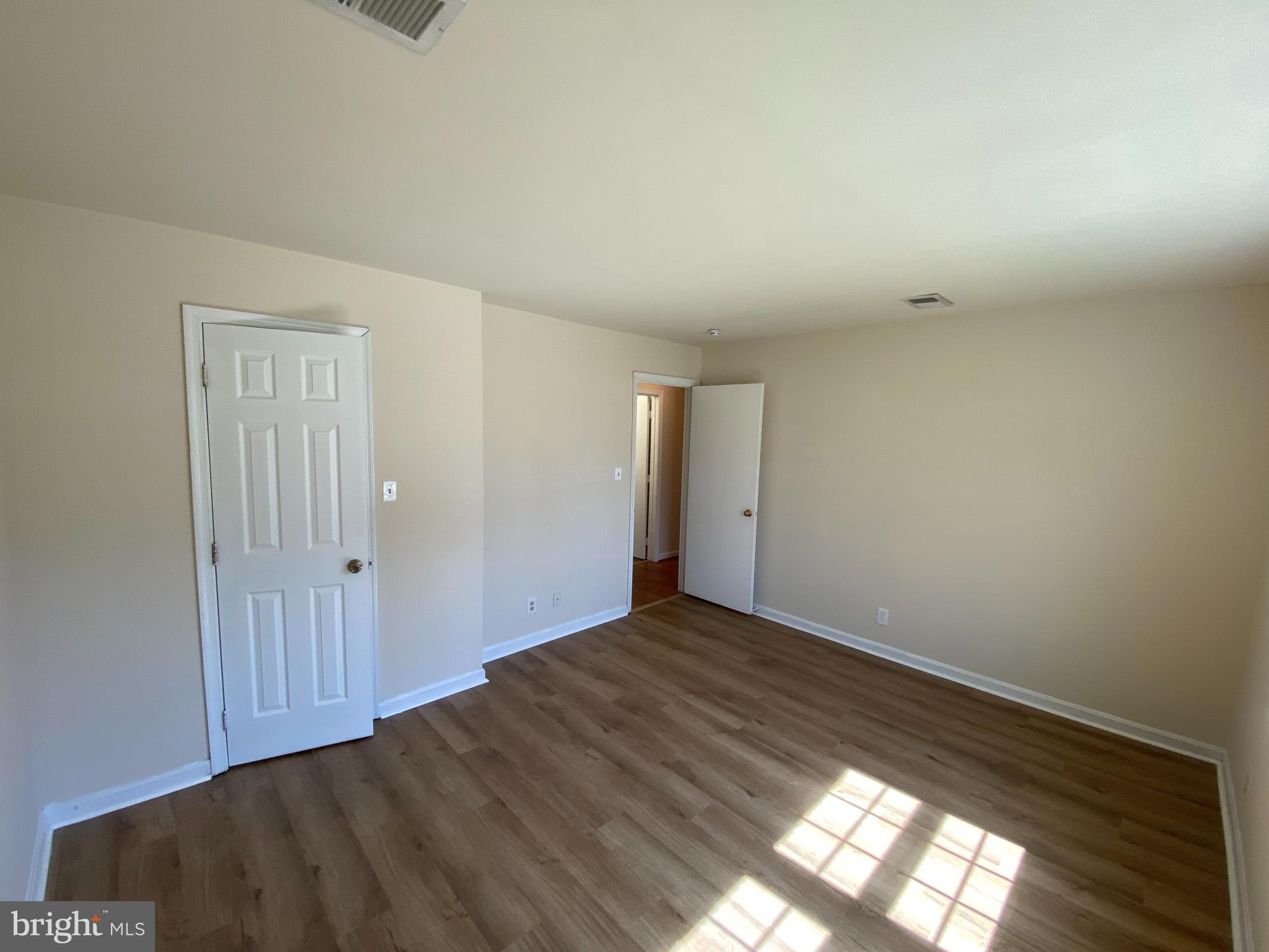 SUNNINGDALE MEADOWS - Residential Lease