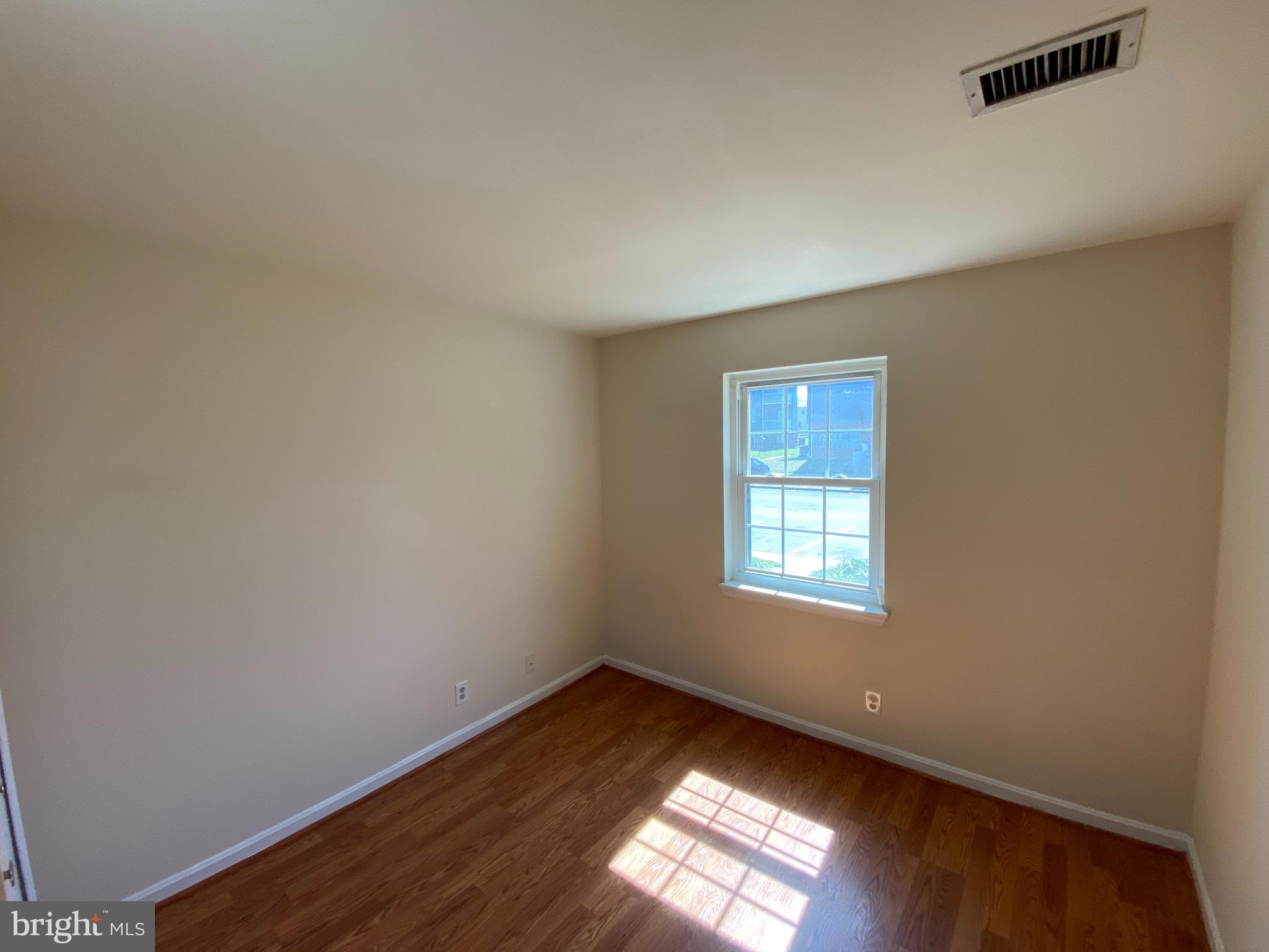 SUNNINGDALE MEADOWS - Residential Lease