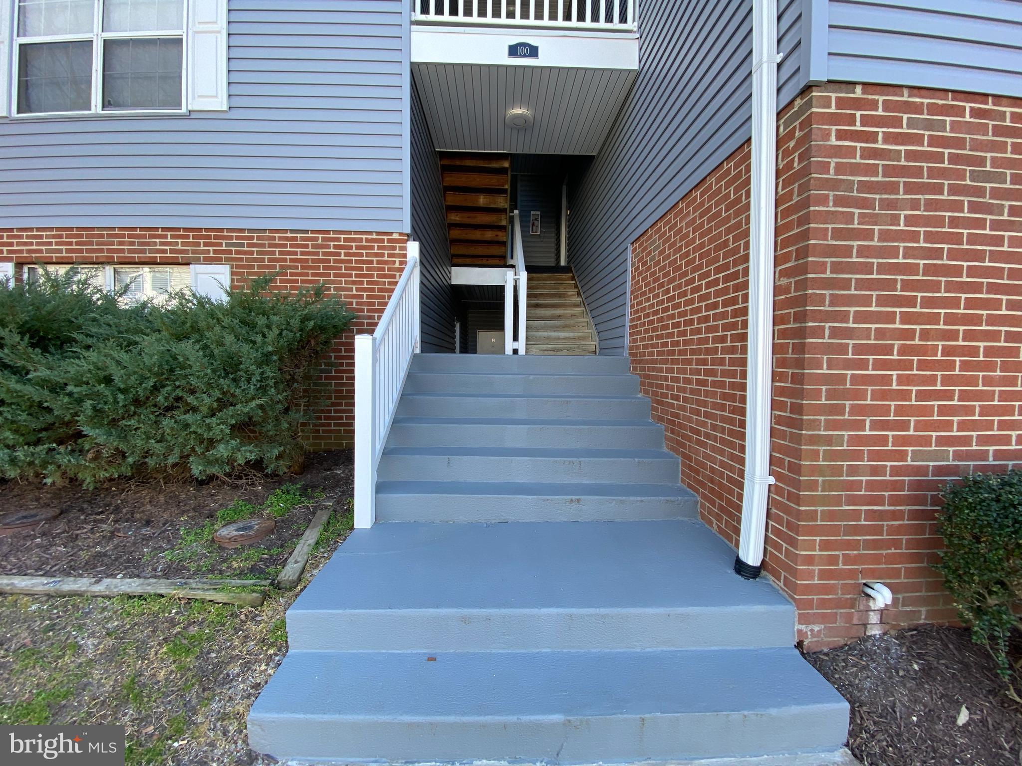 SUNNINGDALE MEADOWS - Residential Lease