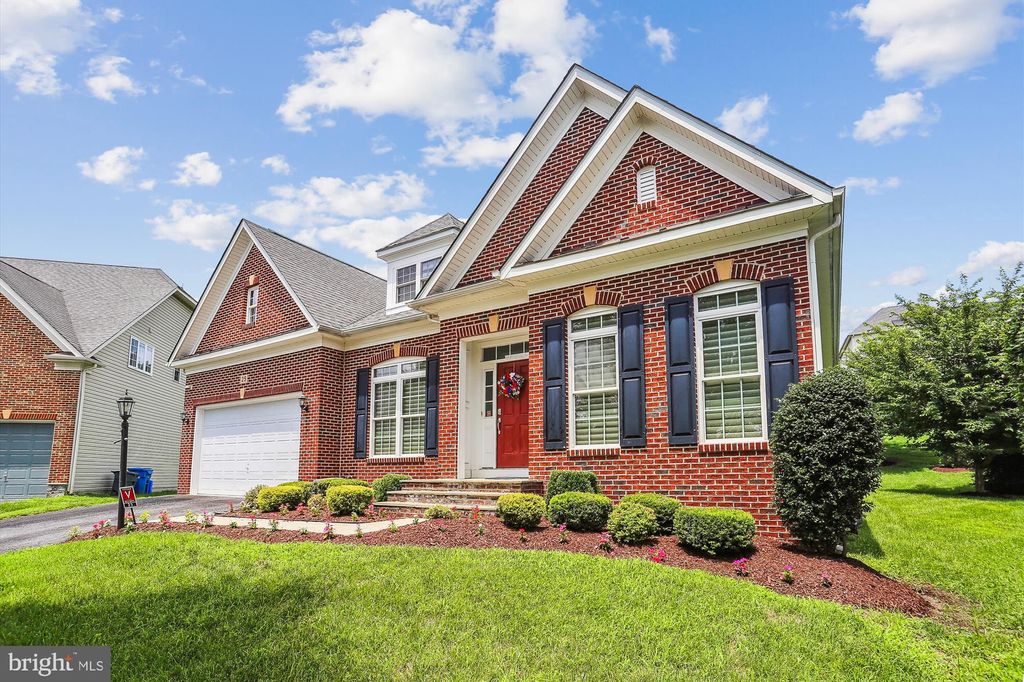 Photo of 25 Moonlight Trail Court, SILVER SPRING, MD 20906 (MLS # MDMC2199350)
