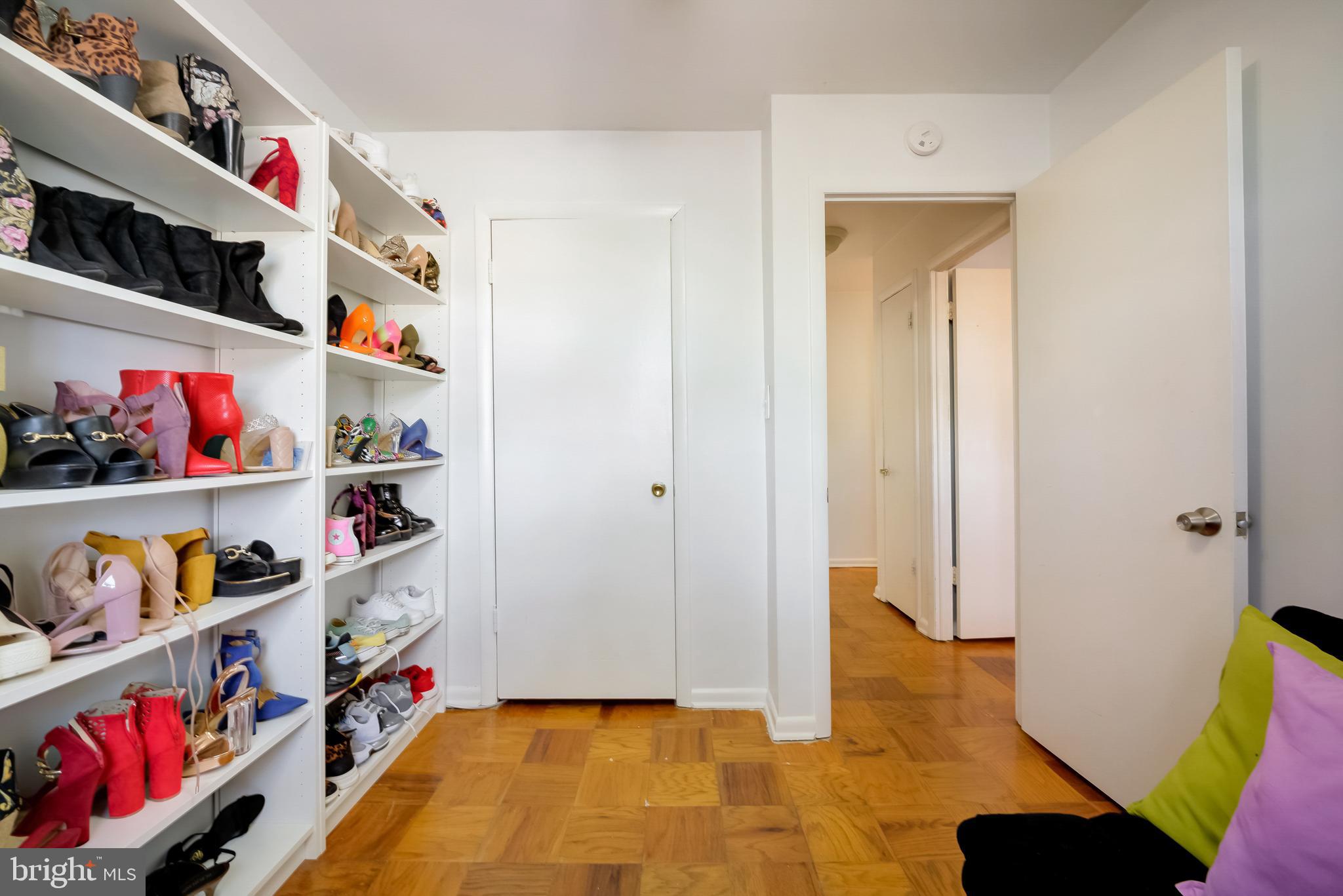 BEECHWOOD SQUARE - Residential