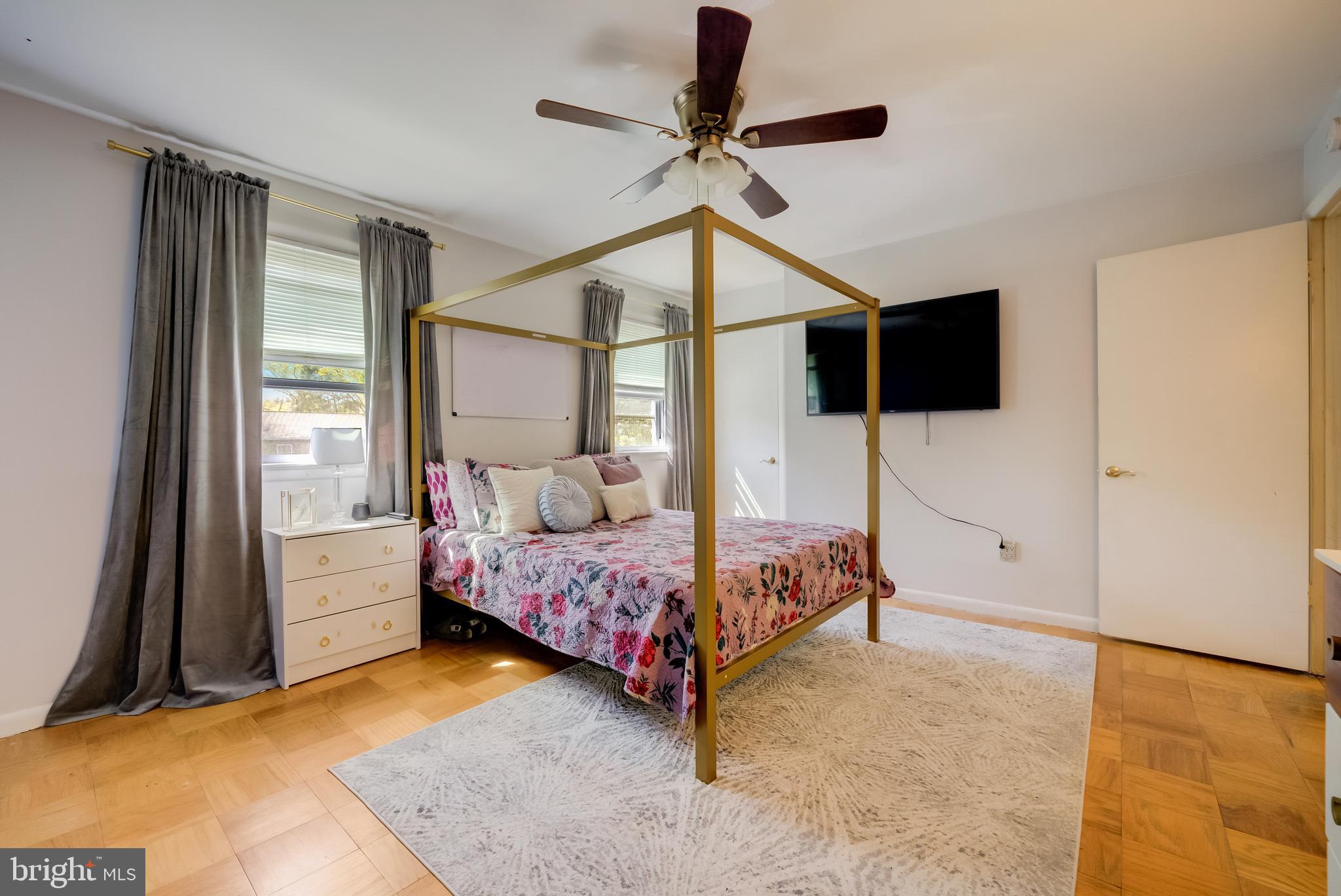 BEECHWOOD SQUARE - Residential