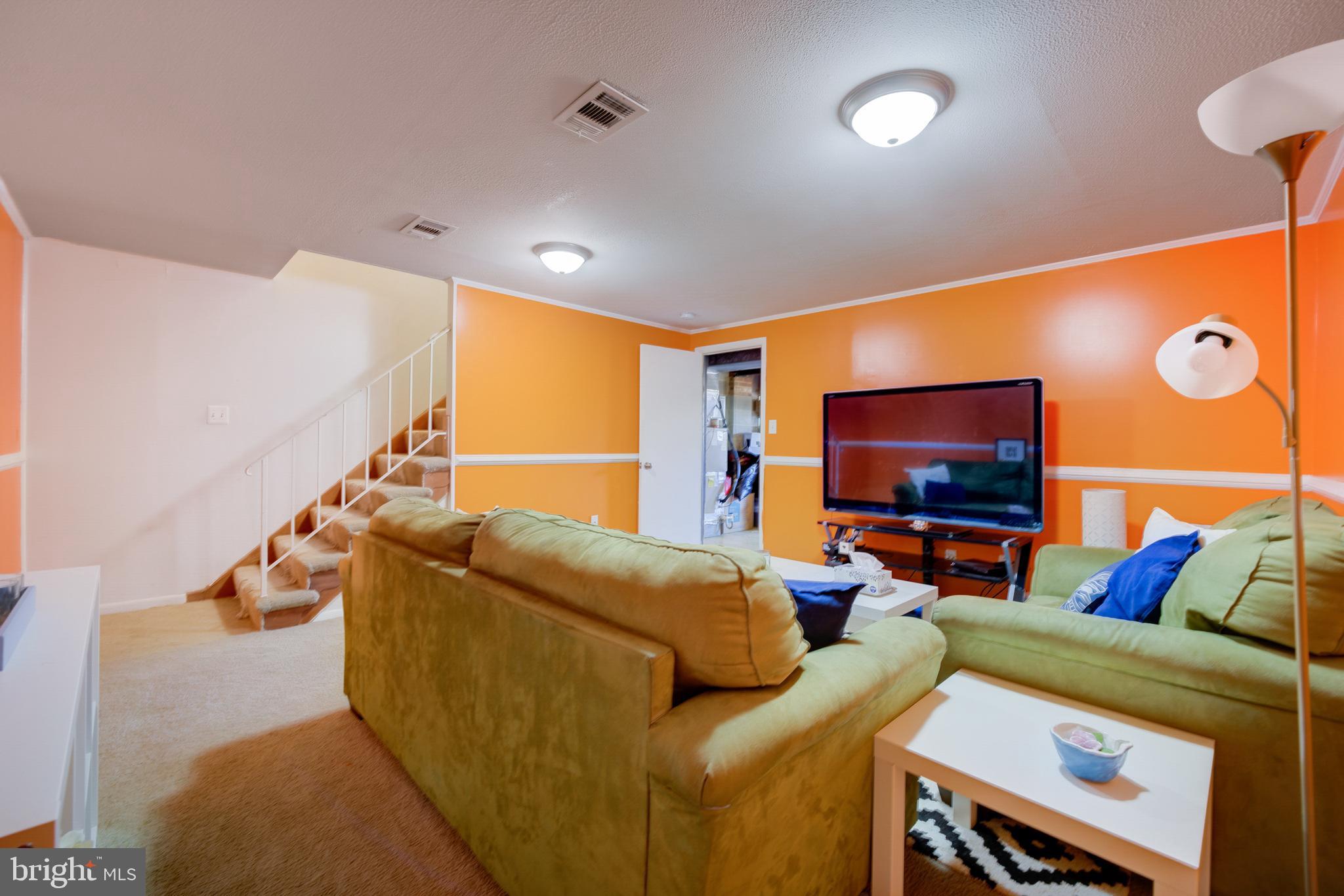 BEECHWOOD SQUARE - Residential