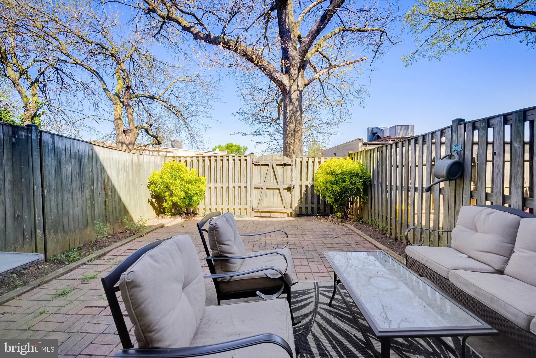 BEECHWOOD SQUARE - Residential