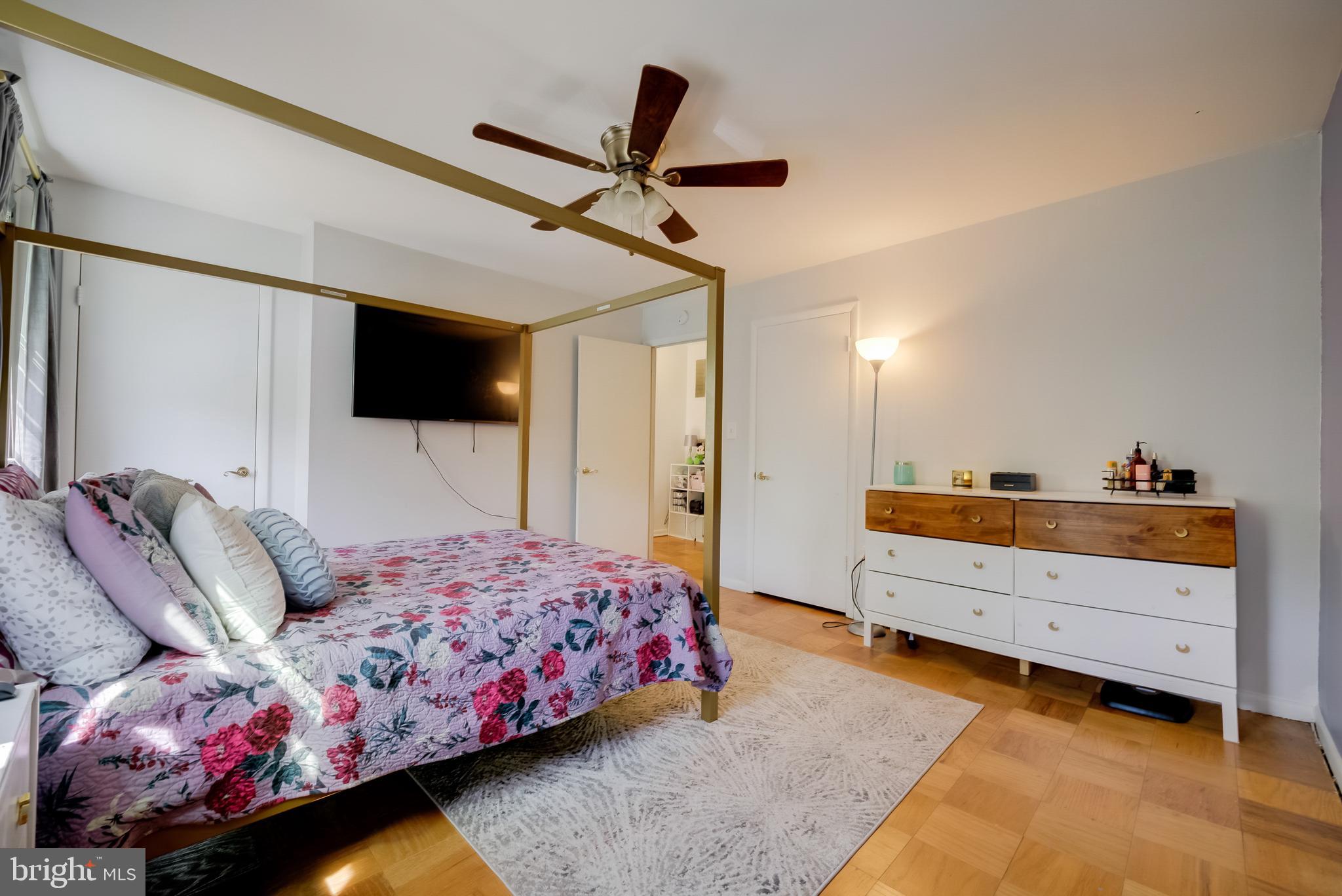 BEECHWOOD SQUARE - Residential