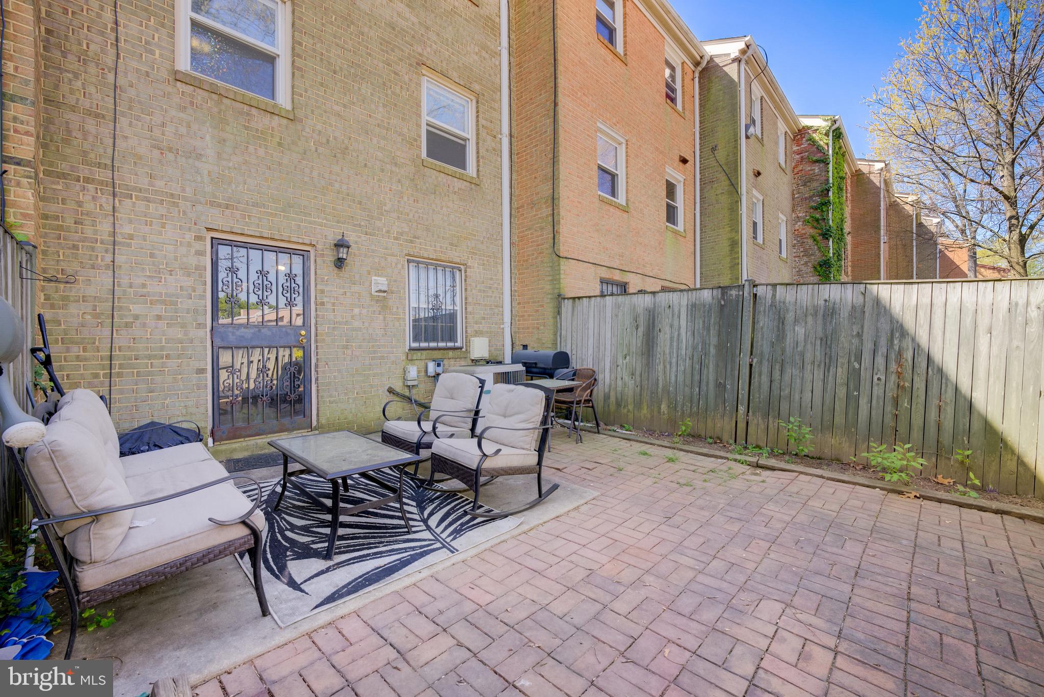 BEECHWOOD SQUARE - Residential