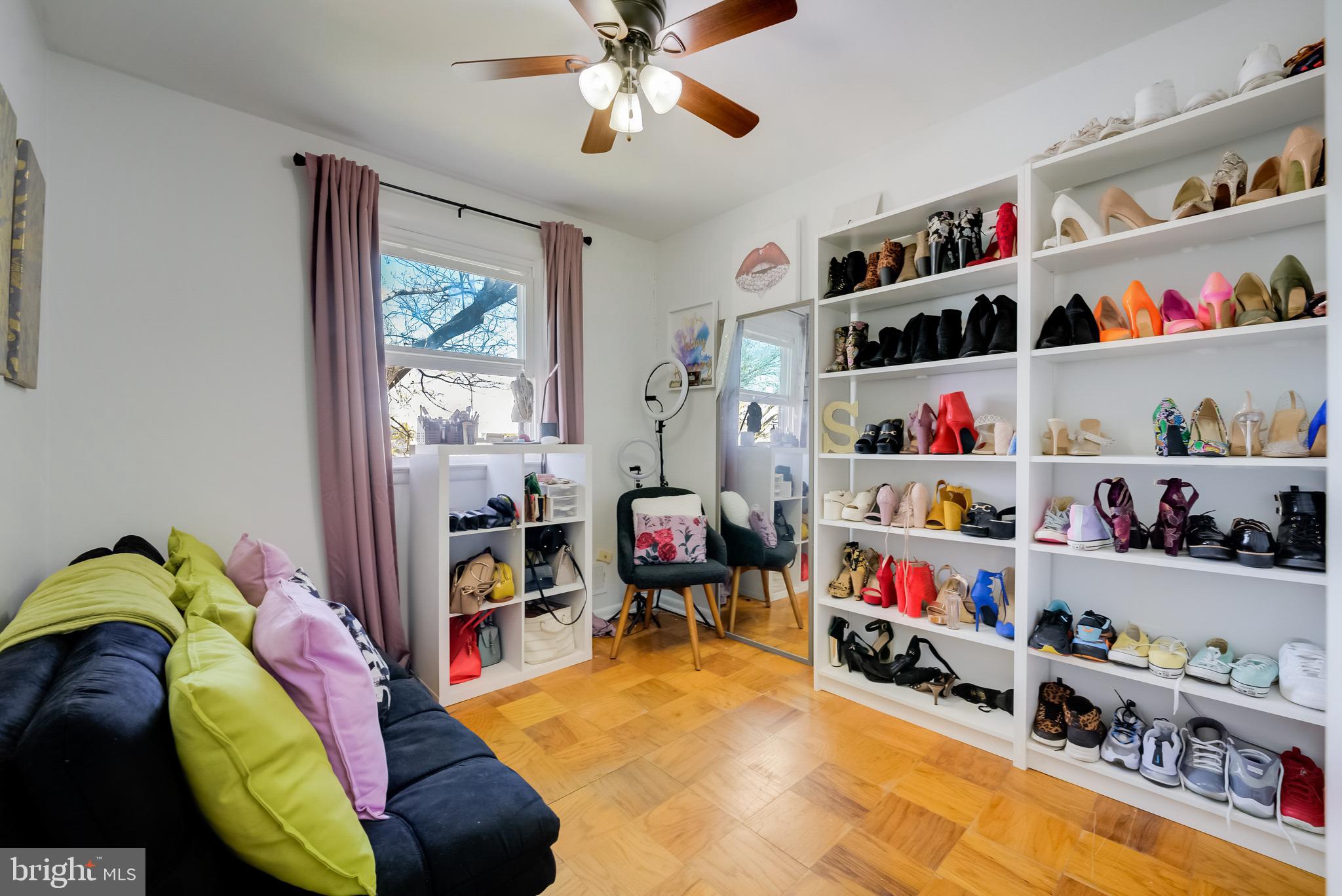 BEECHWOOD SQUARE - Residential