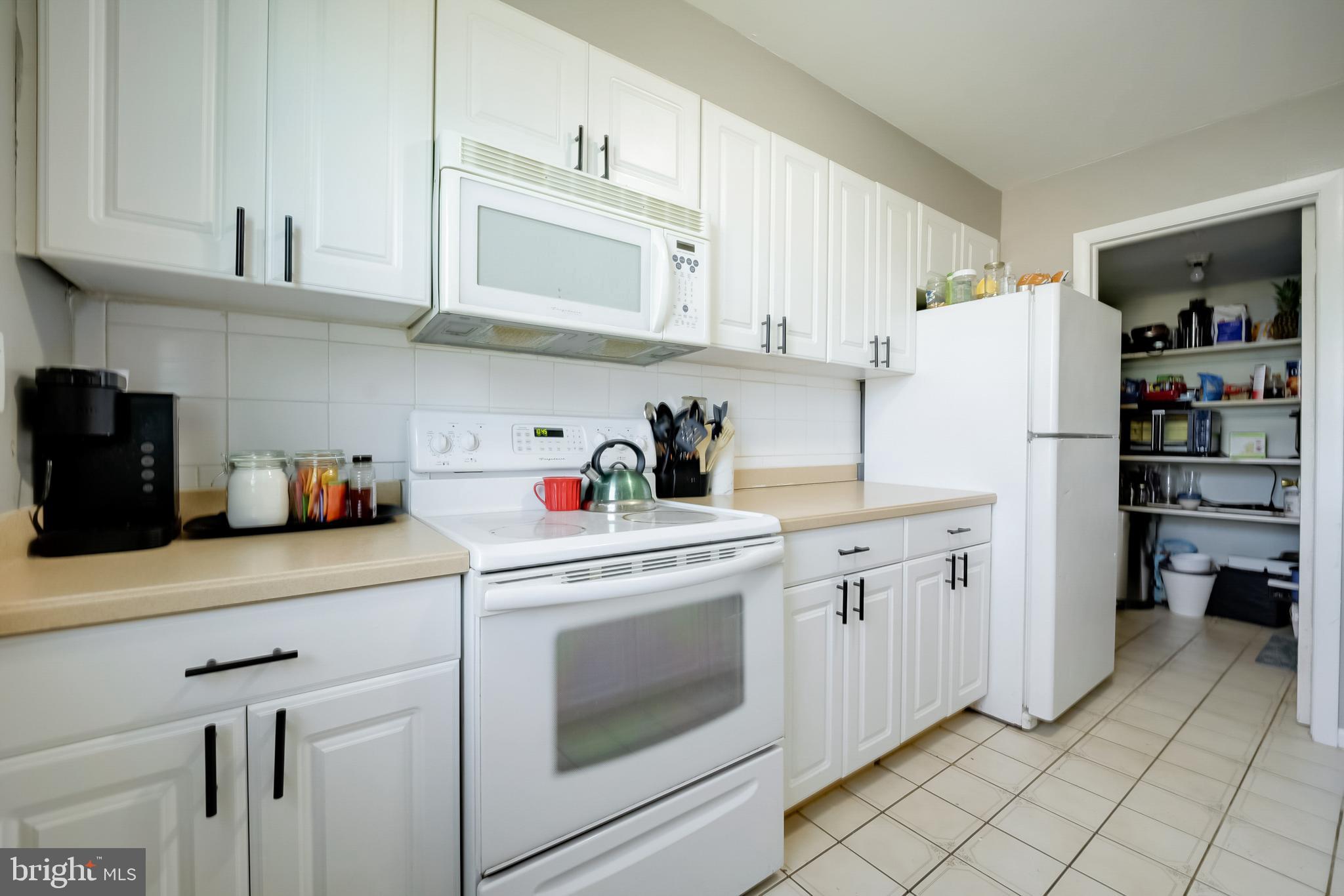 BEECHWOOD SQUARE - Residential