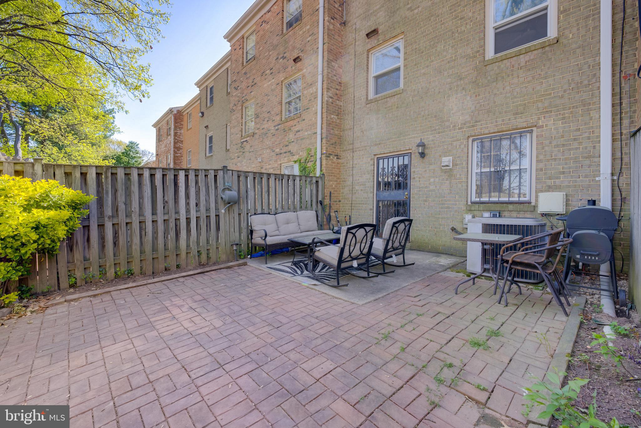 BEECHWOOD SQUARE - Residential