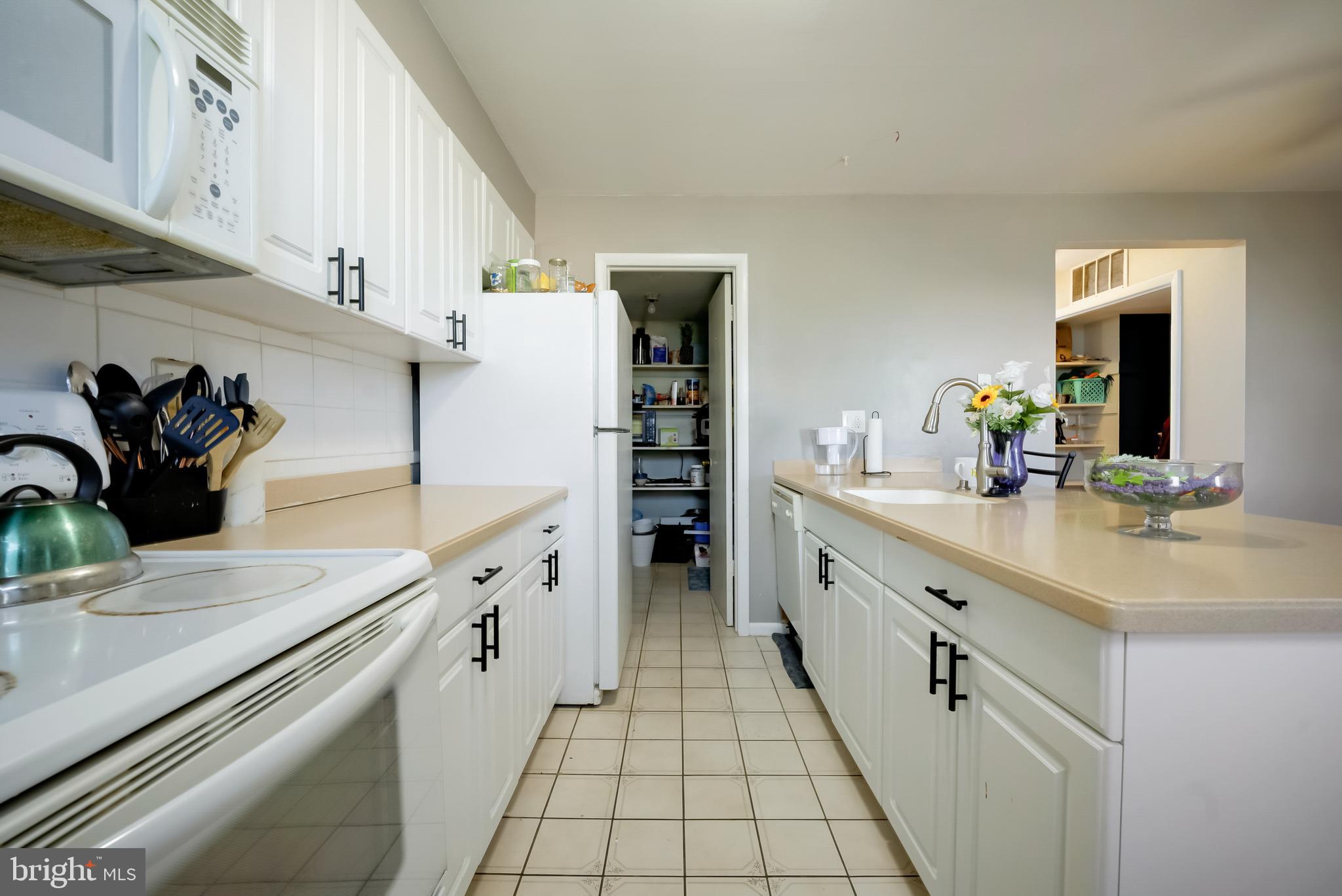 BEECHWOOD SQUARE - Residential