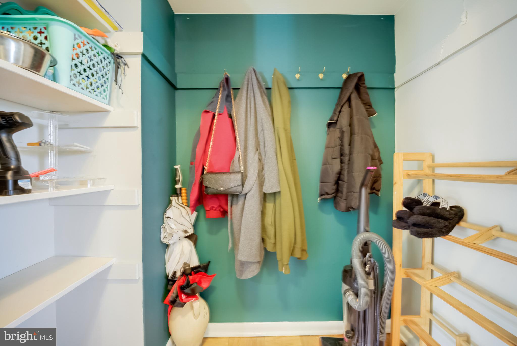 BEECHWOOD SQUARE - Residential