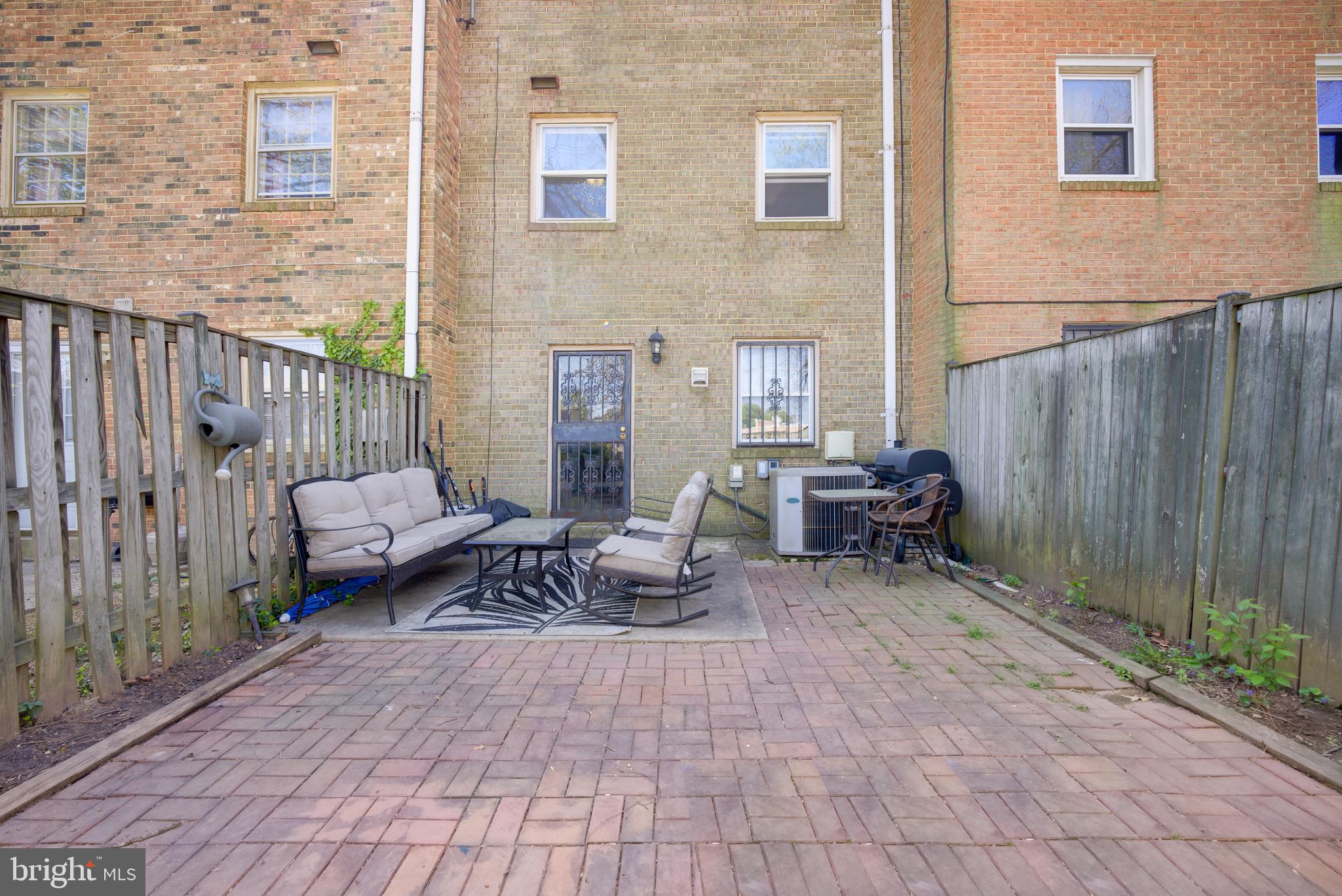 BEECHWOOD SQUARE - Residential