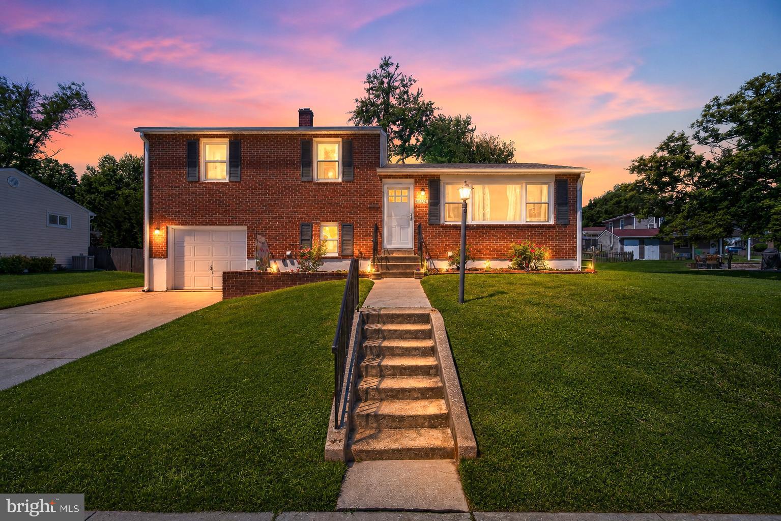 YORK MANOR - Residential