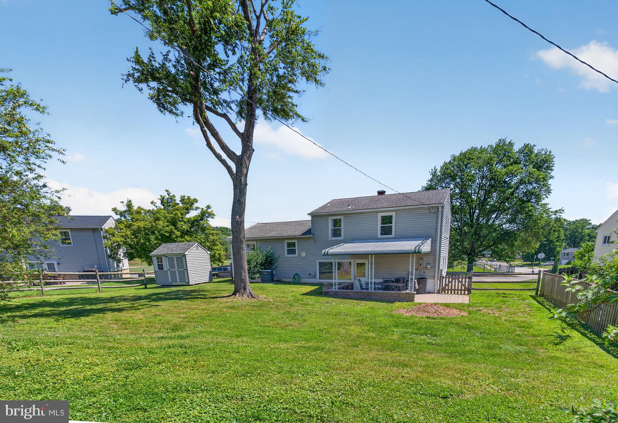 YORK MANOR - Residential