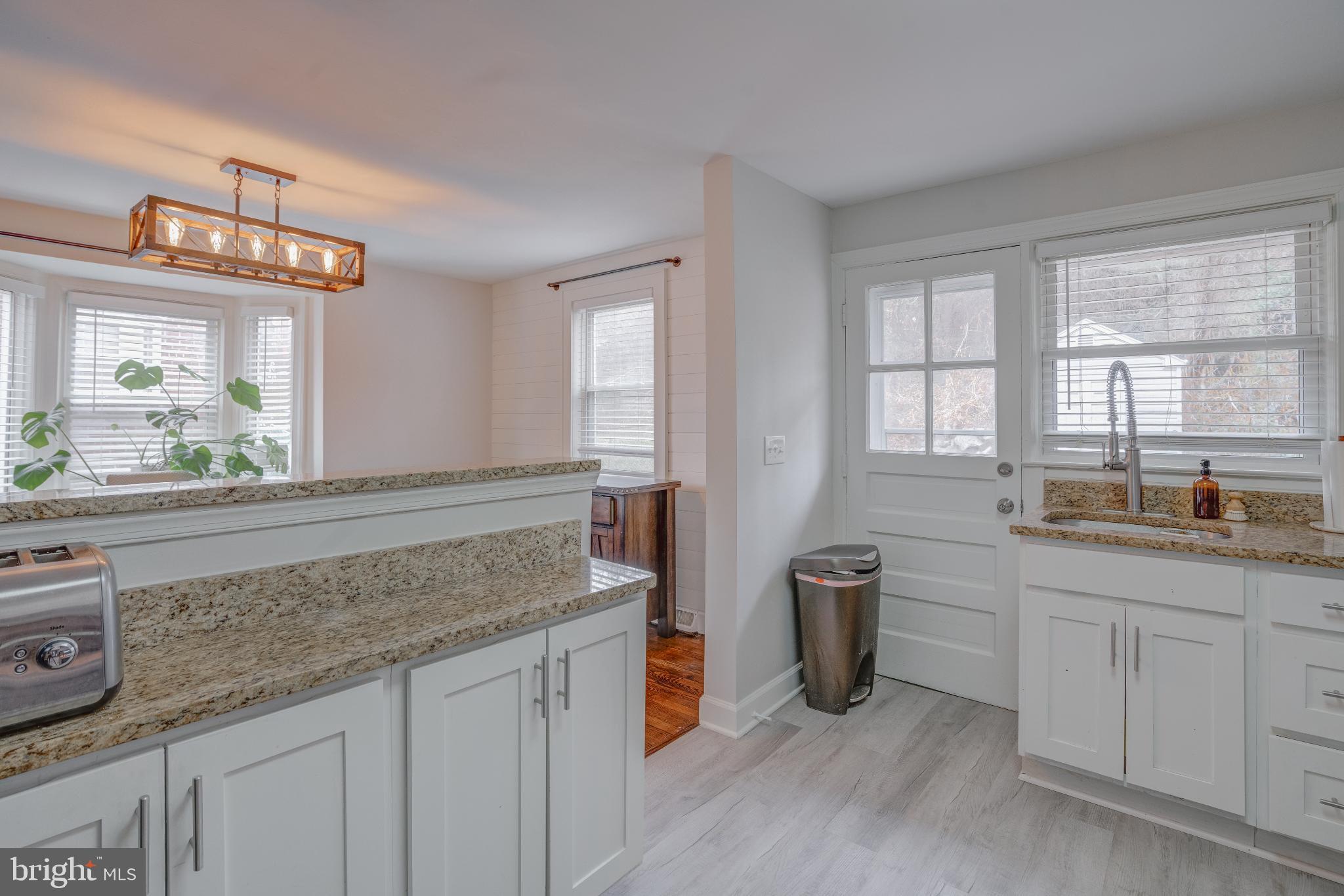 WEST HILLS - Residential