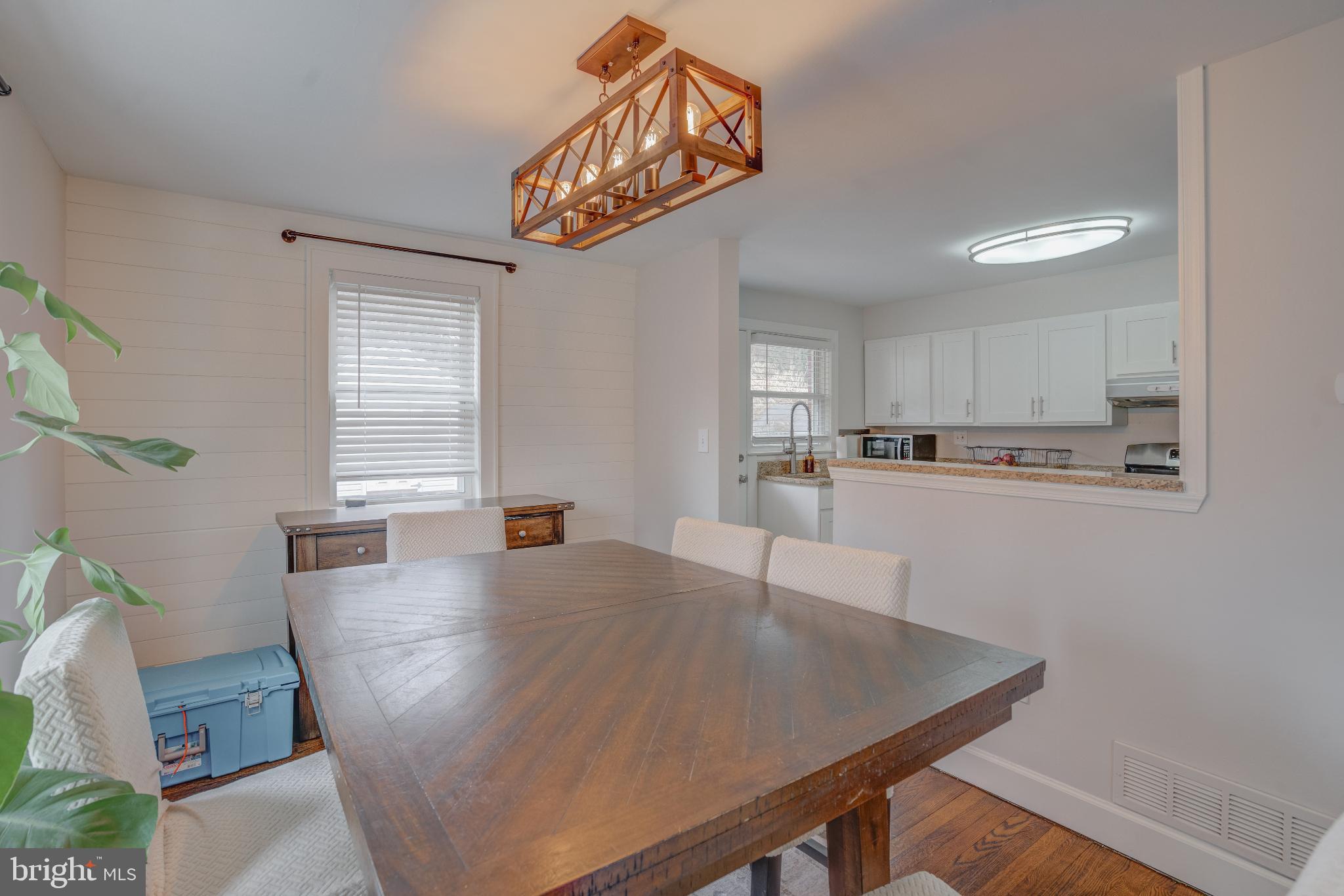 WEST HILLS - Residential